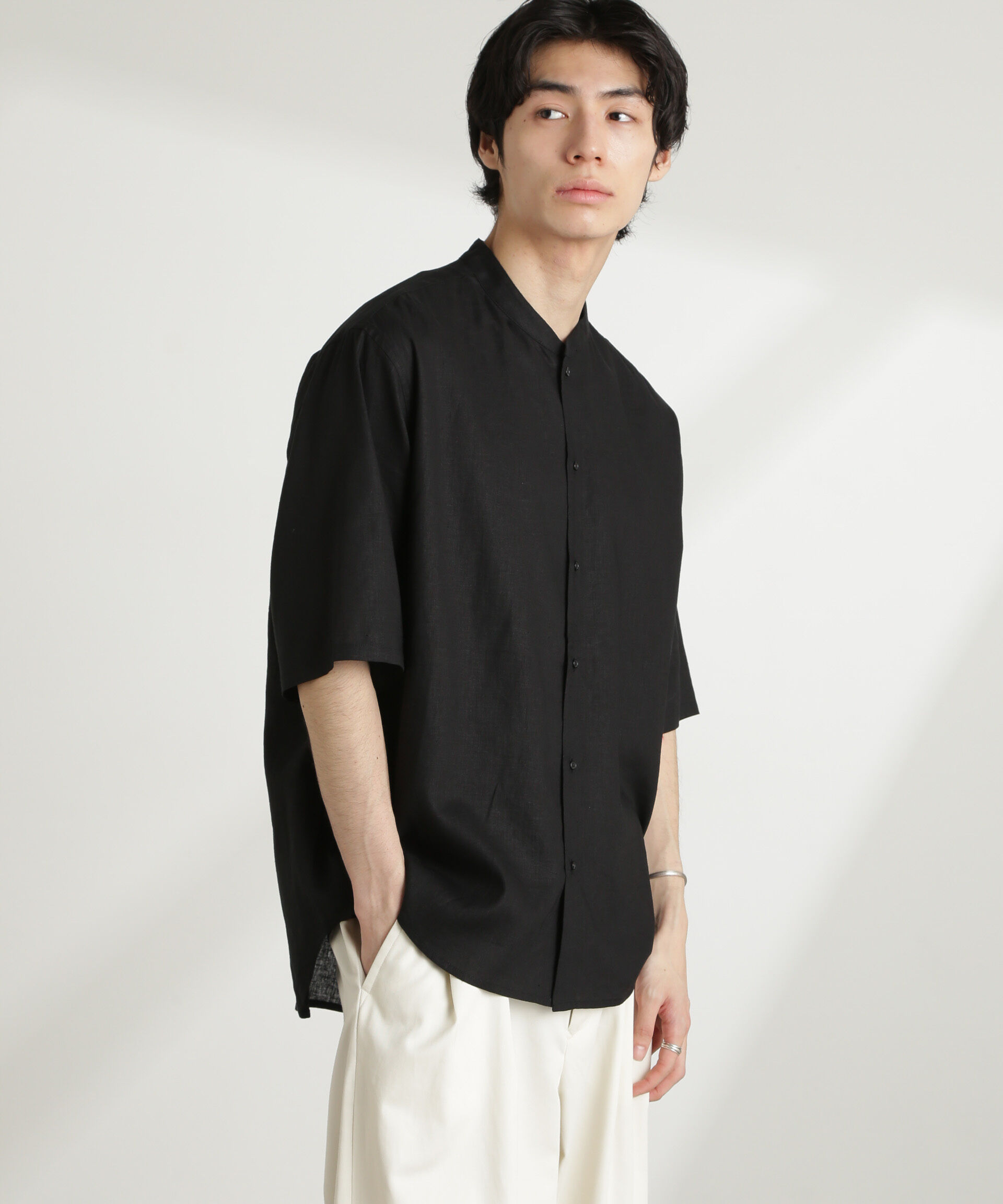 nano･universe「アンチスメルリネン バンドカラーシャツ 半袖」|シャツ・ブラウス|ブラック