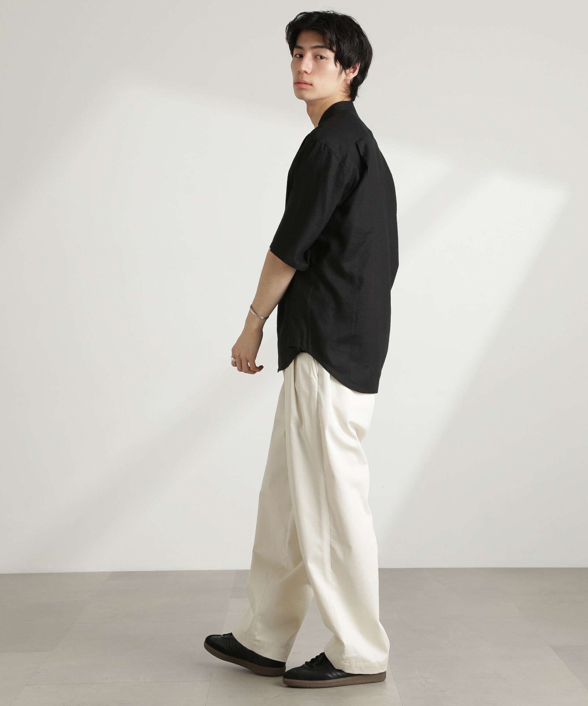 nano･universe「アンチスメルリネン バンドカラーシャツ 半袖」|シャツ・ブラウス|