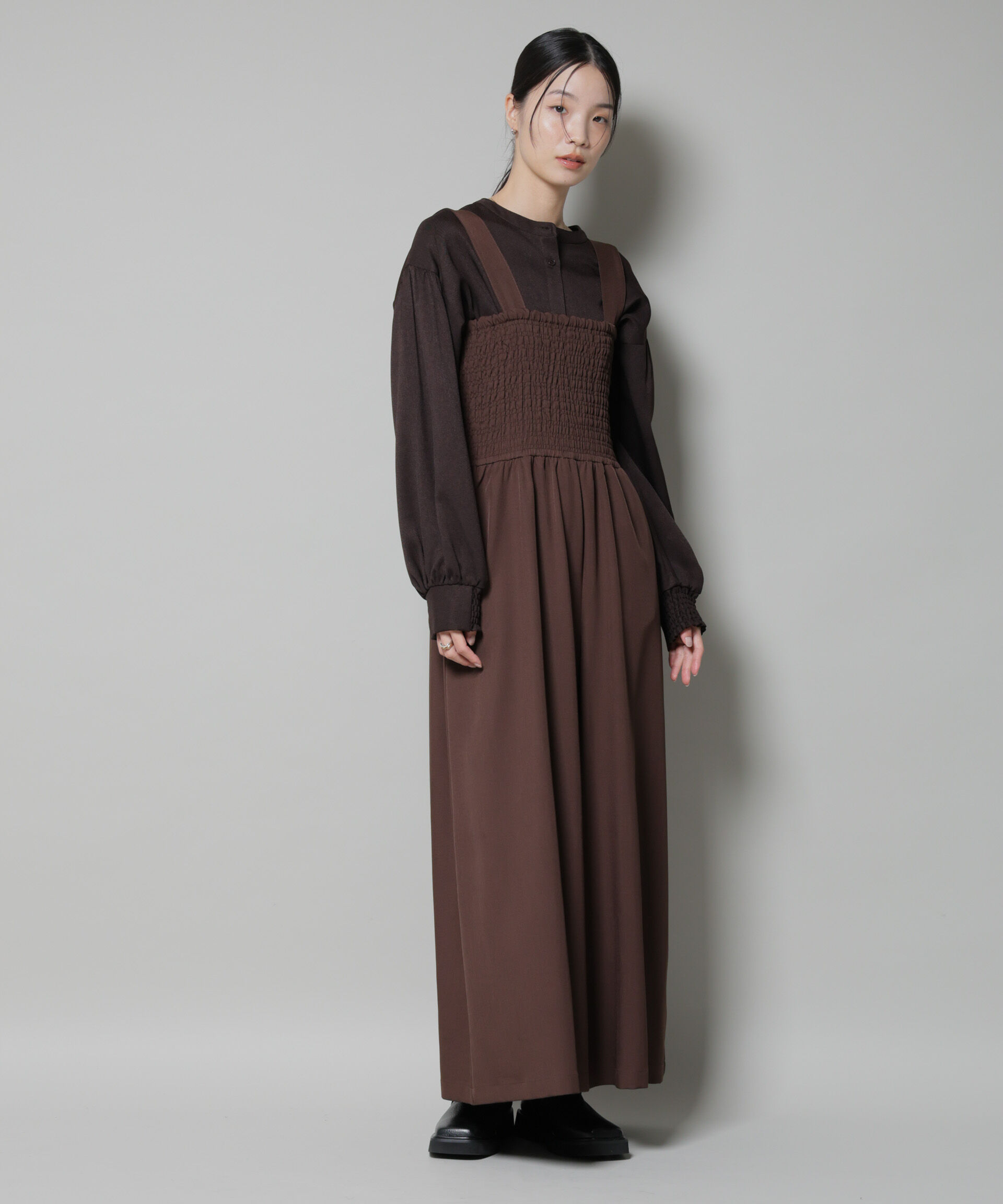 nano･universe「シャーリングサロペット」|ワンピース|ブラウン