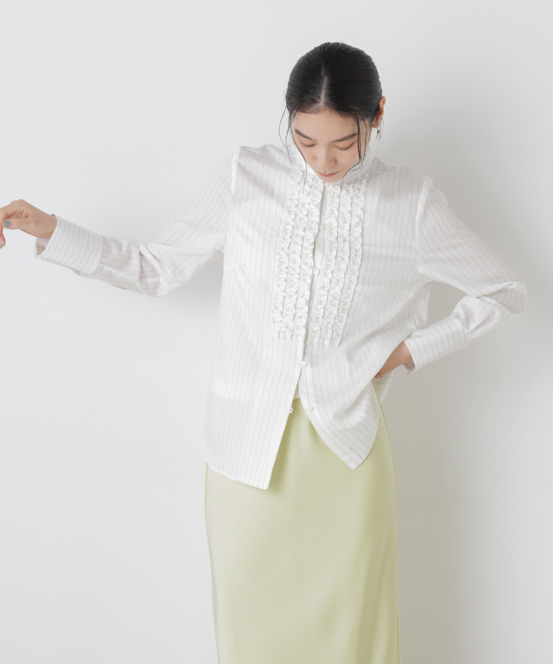 nano･universe「ストライプフリルブラウス」|シャツ・ブラウス|