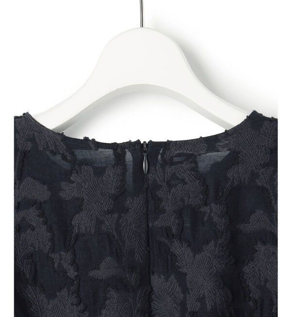 23区「【VERY掲載】ボタニカル カットジャガード ペプラムブラウス」|シャツ・ブラウス|