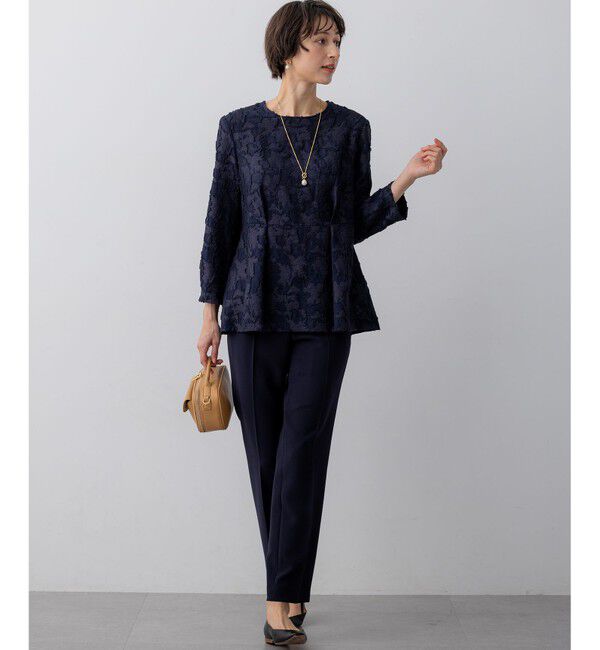 23区「【VERY掲載】ボタニカル カットジャガード ペプラムブラウス」|シャツ・ブラウス|