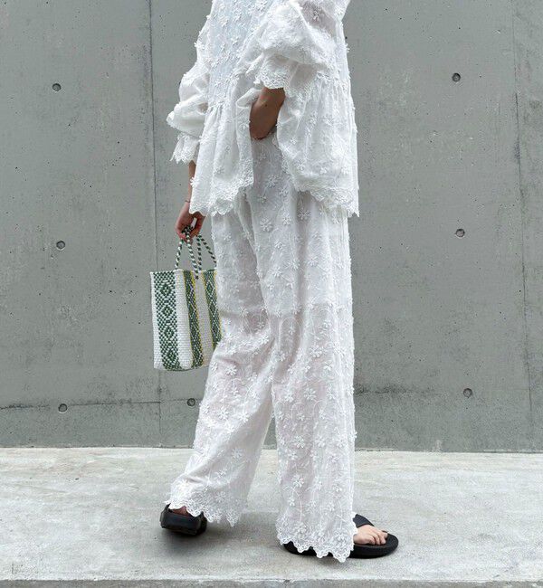 fredy emue「3D刺繍スカラップイージーパンツ」|チノ|