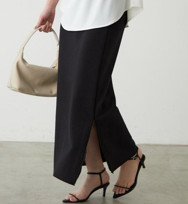  「【Lサイズも登場！】ポンチZIPタイトスカート」|スカート|ブラック