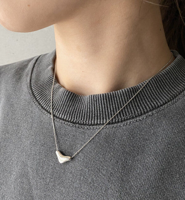  「【ベストセラー】〈GOLDY/ゴールディ〉ぷっくりトライアングルネックレス」|ネックレス|