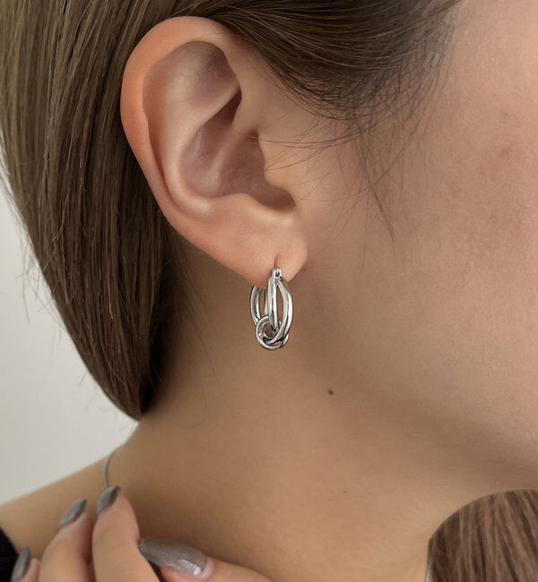  「〈GOLDY/ゴールディ〉ツイストフープピアス」|リング|