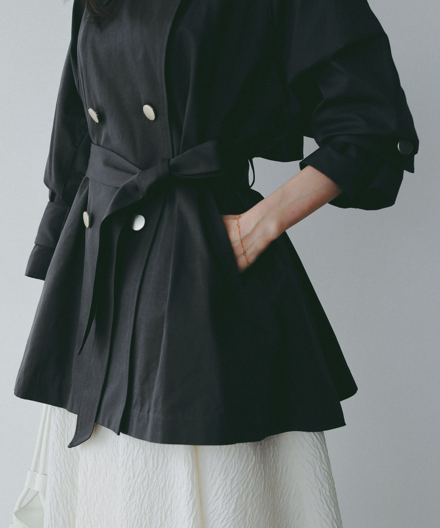 A part by 「 【Sサイズ展開】キンボタンミディトレンチ」|トレンチコート|