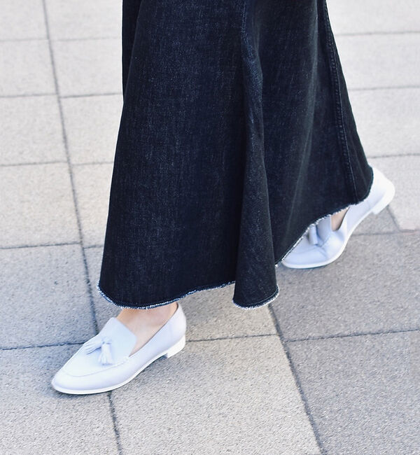 AU BANNISTER「タッセルローファー」|ローファー|ライトグレー