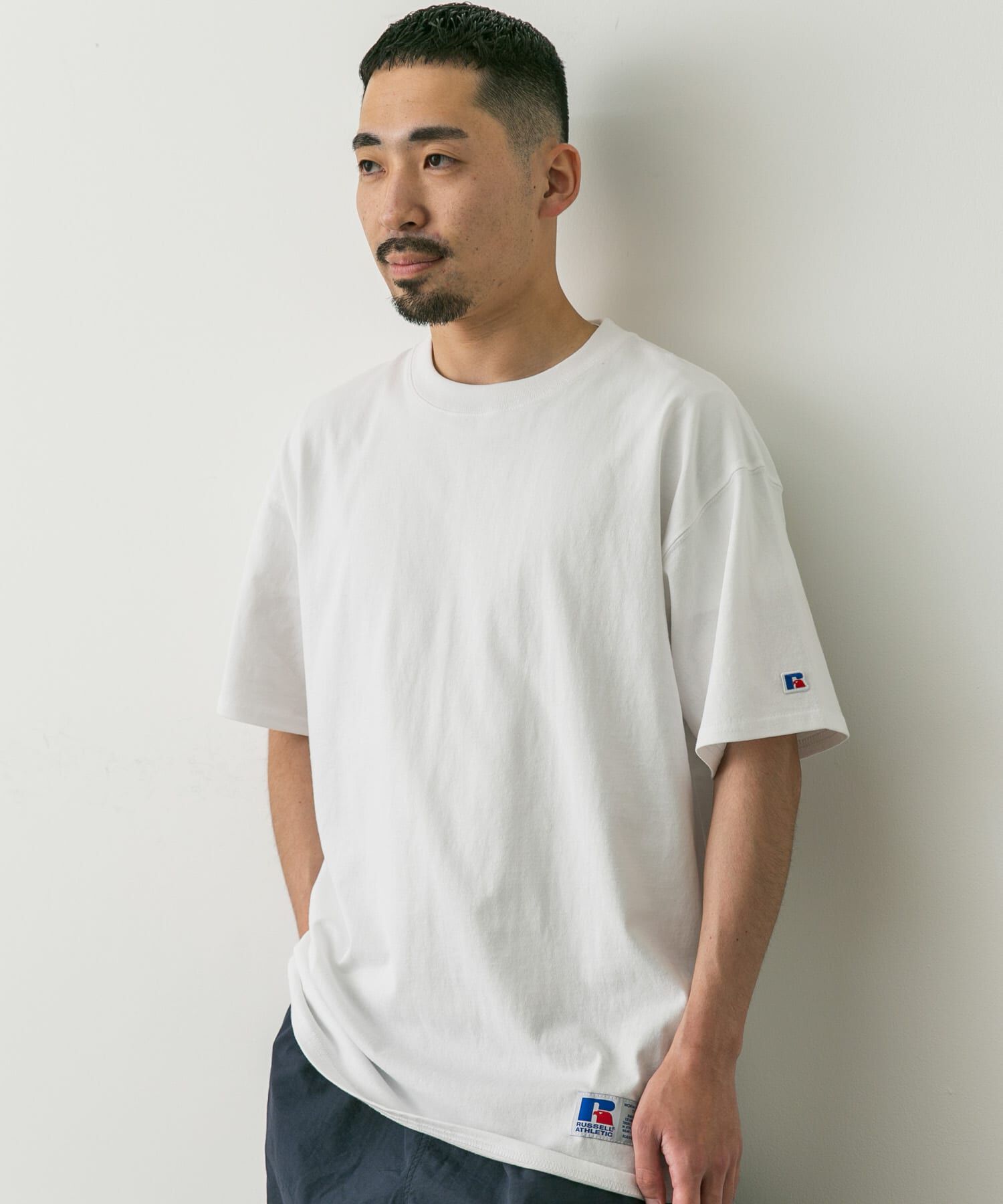 URBAN RESEARCH DOORS「『別注』RUSSELL ATHLETIC&times;DOORS　USA Cotton Basic Tee」|Tシャツ・カットソー|