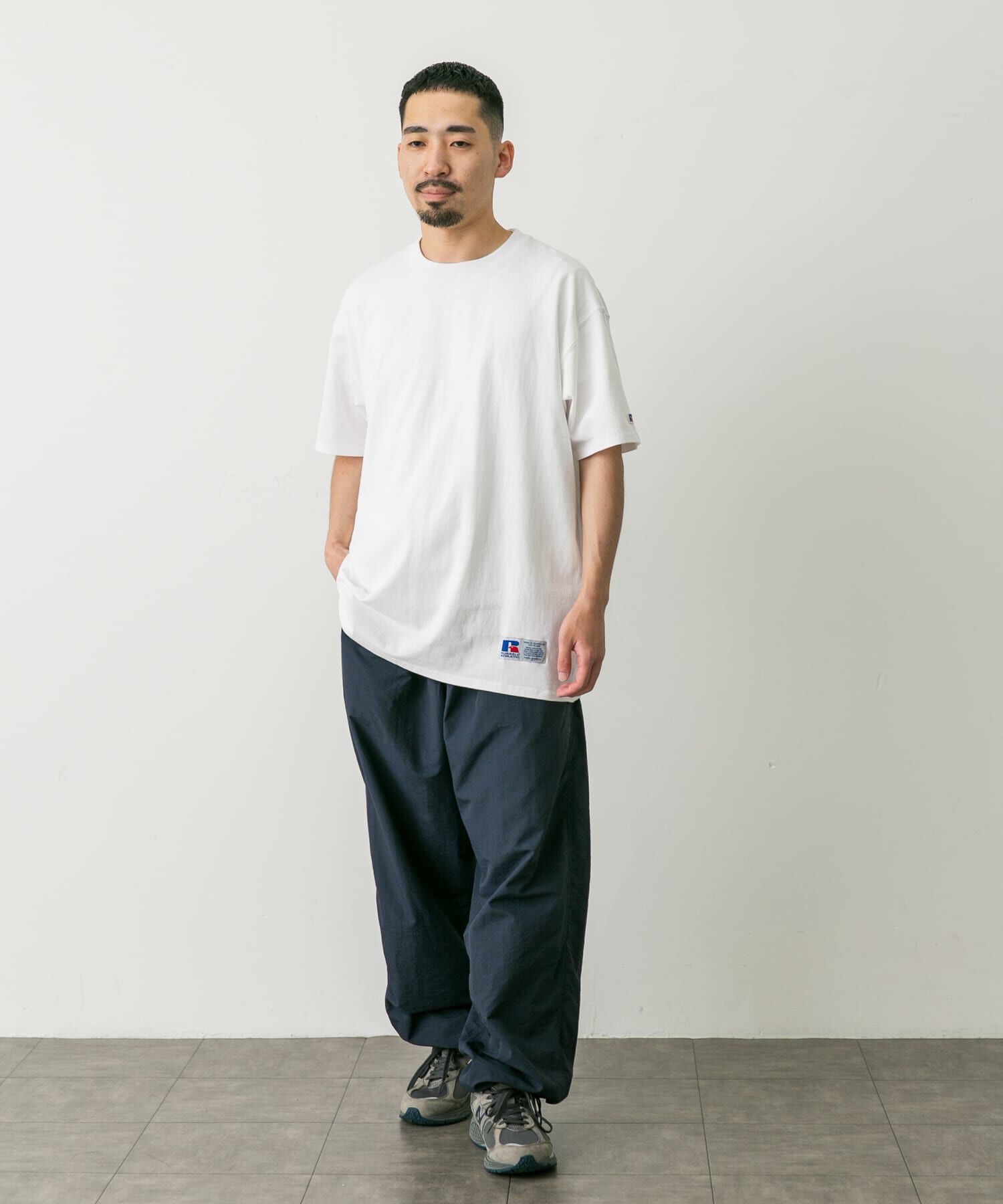 URBAN RESEARCH DOORS「『別注』RUSSELL ATHLETIC&times;DOORS　USA Cotton Basic Tee」|Tシャツ・カットソー|
