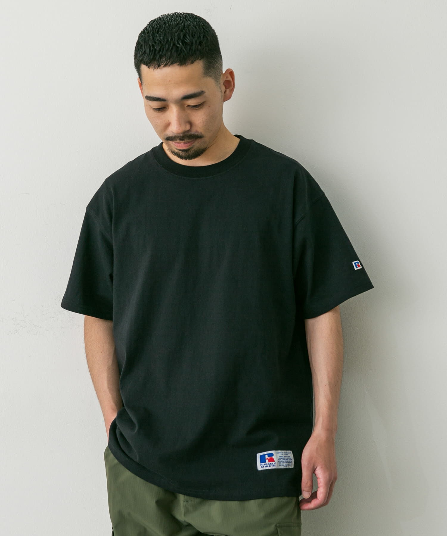 URBAN RESEARCH DOORS「『別注』RUSSELL ATHLETIC&times;DOORS　USA Cotton Basic Tee」|Tシャツ・カットソー|