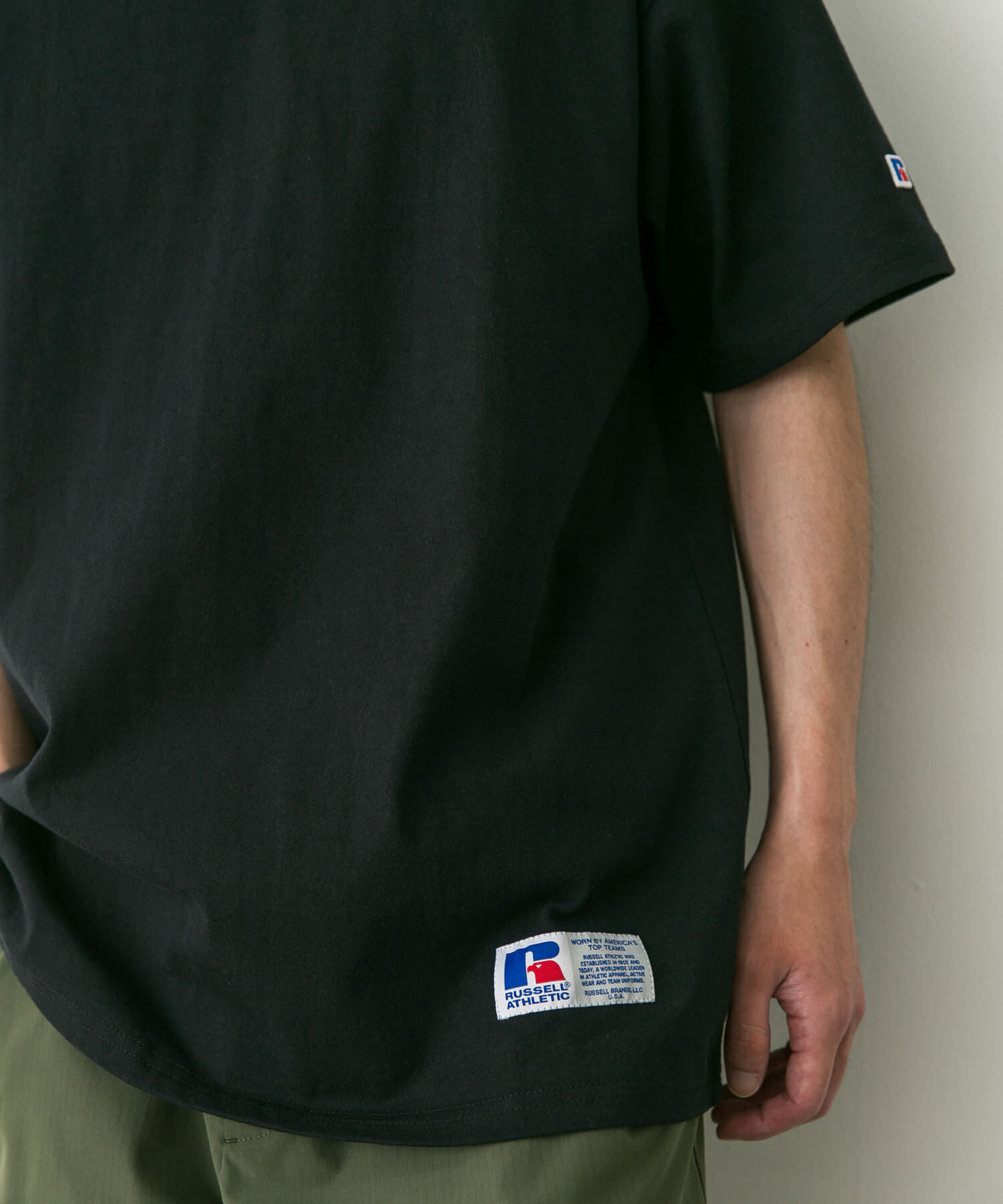 URBAN RESEARCH DOORS「『別注』RUSSELL ATHLETIC&times;DOORS　USA Cotton Basic Tee」|Tシャツ・カットソー|