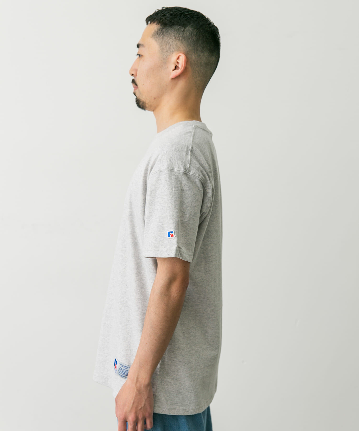 URBAN RESEARCH DOORS「『別注』RUSSELL ATHLETIC&times;DOORS　USA Cotton Basic Tee」|Tシャツ・カットソー|