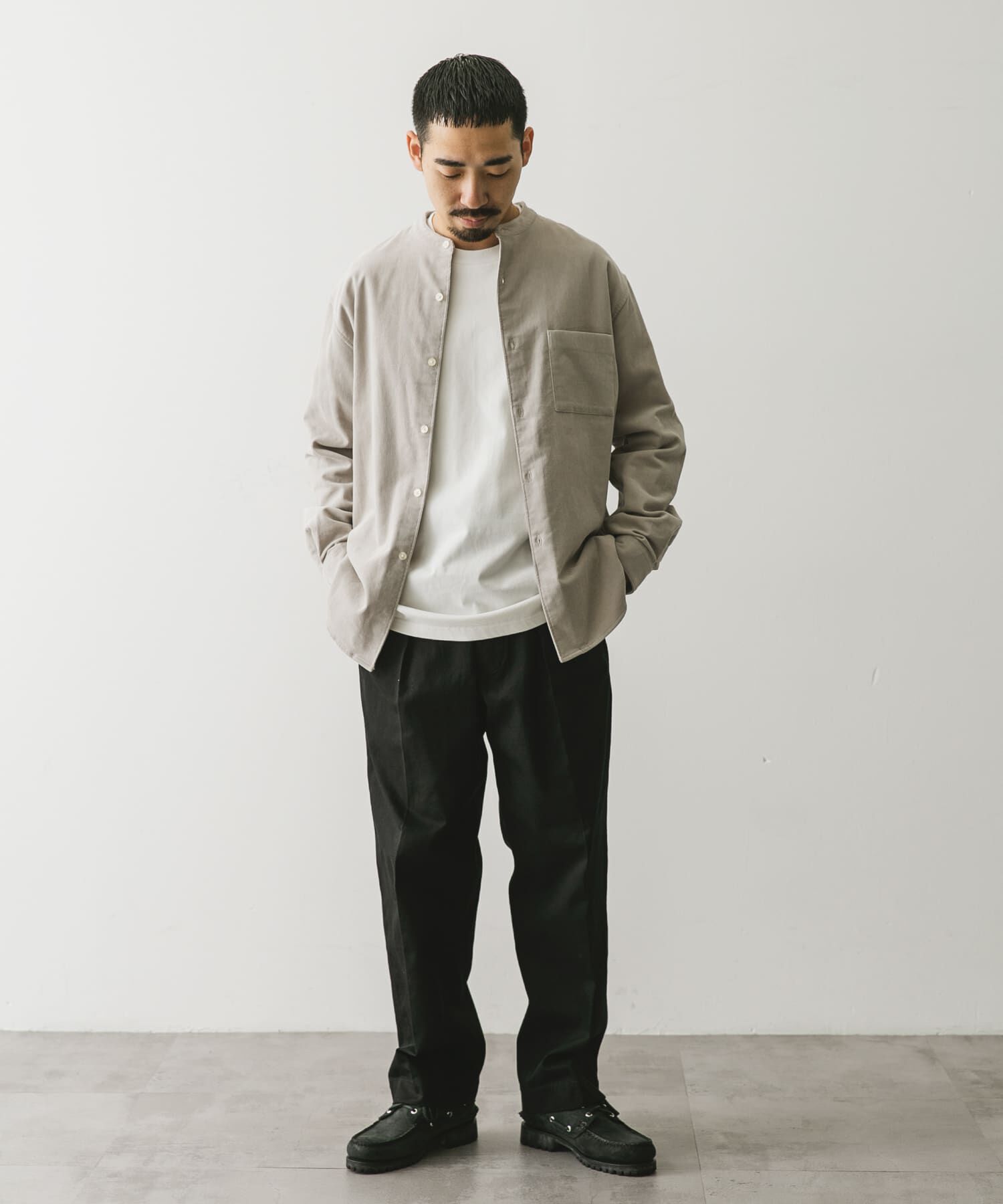 URBAN RESEARCH DOORS「『UR TECH』コーデュロイバンドカラーシャツ」|シャツ・ブラウス|