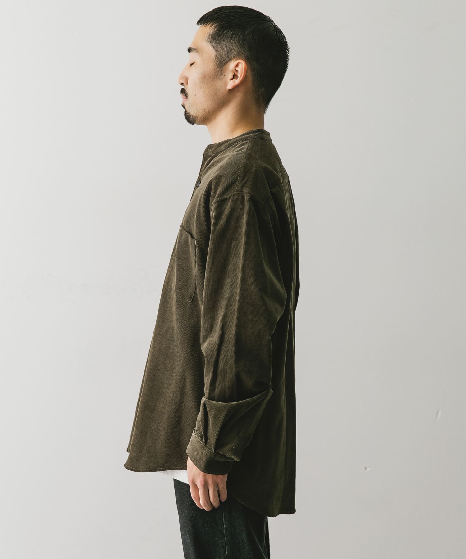 URBAN RESEARCH DOORS「『UR TECH』コーデュロイバンドカラーシャツ」|シャツ・ブラウス|