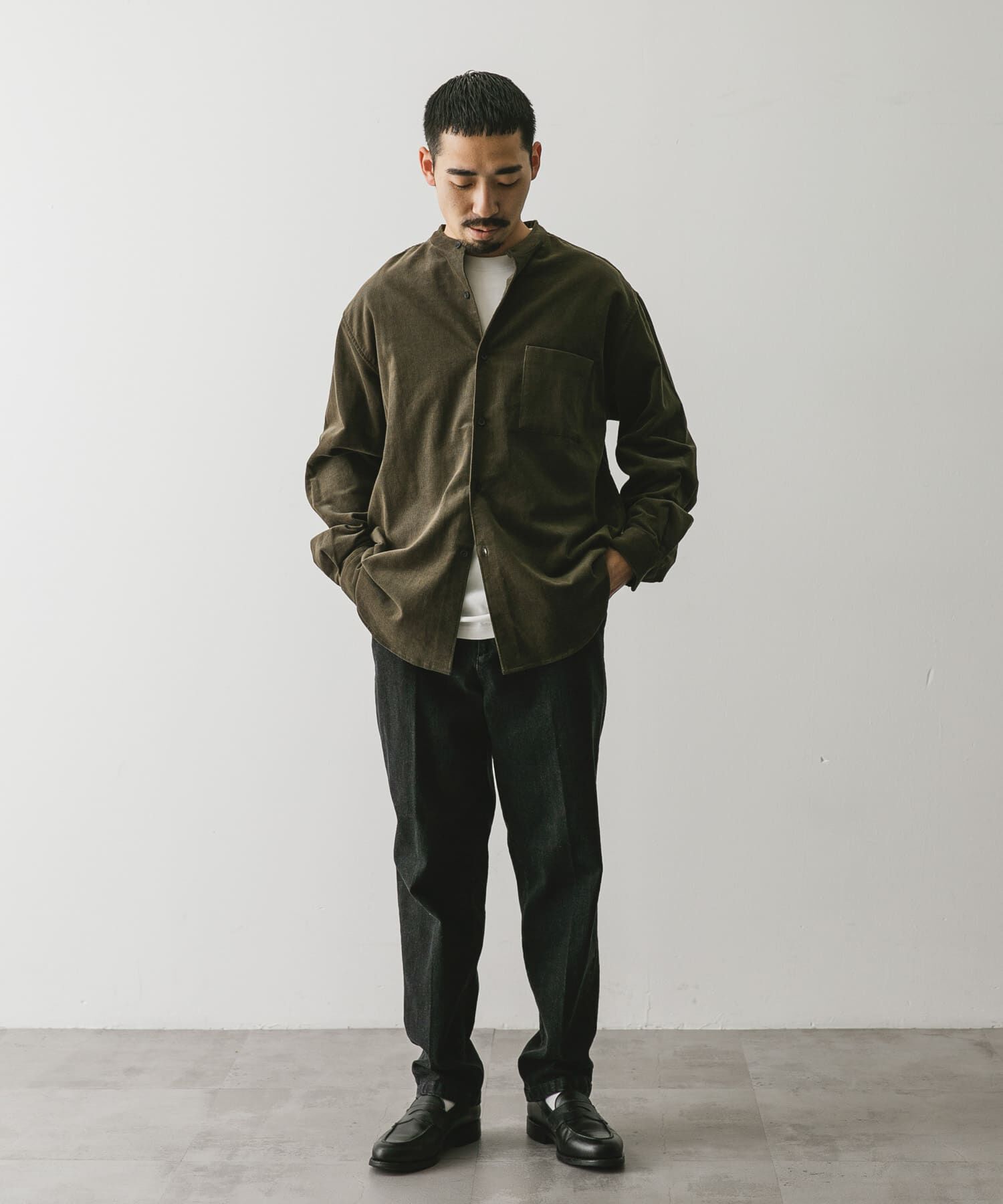 URBAN RESEARCH DOORS「『UR TECH』コーデュロイバンドカラーシャツ」|シャツ・ブラウス|