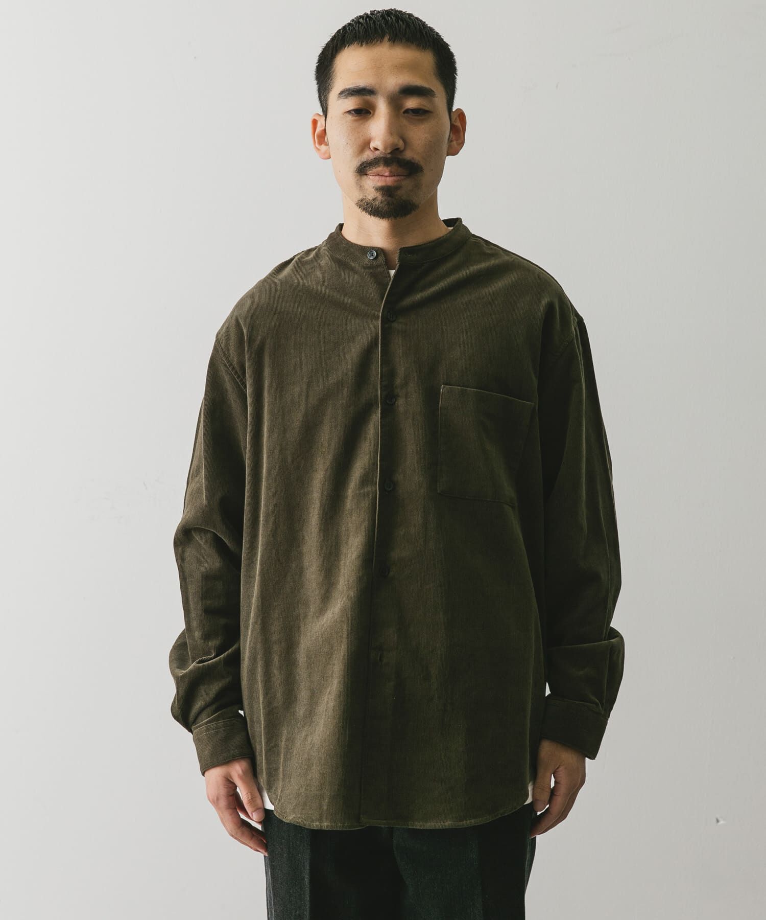 URBAN RESEARCH DOORS「『UR TECH』コーデュロイバンドカラーシャツ」|シャツ・ブラウス|