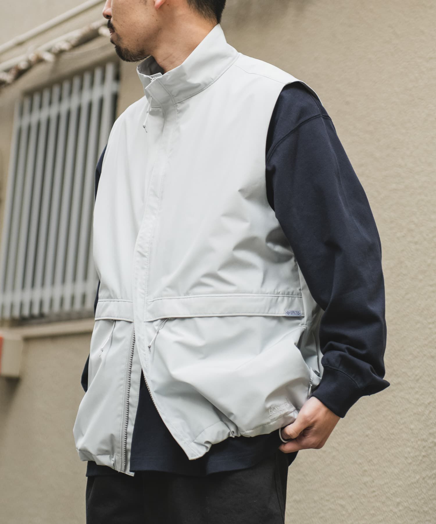 URBAN RESEARCH DOORS「『別注』Foxfire&times;DOORS　ゴアテックス ベスト」|ノーカラーコート|
