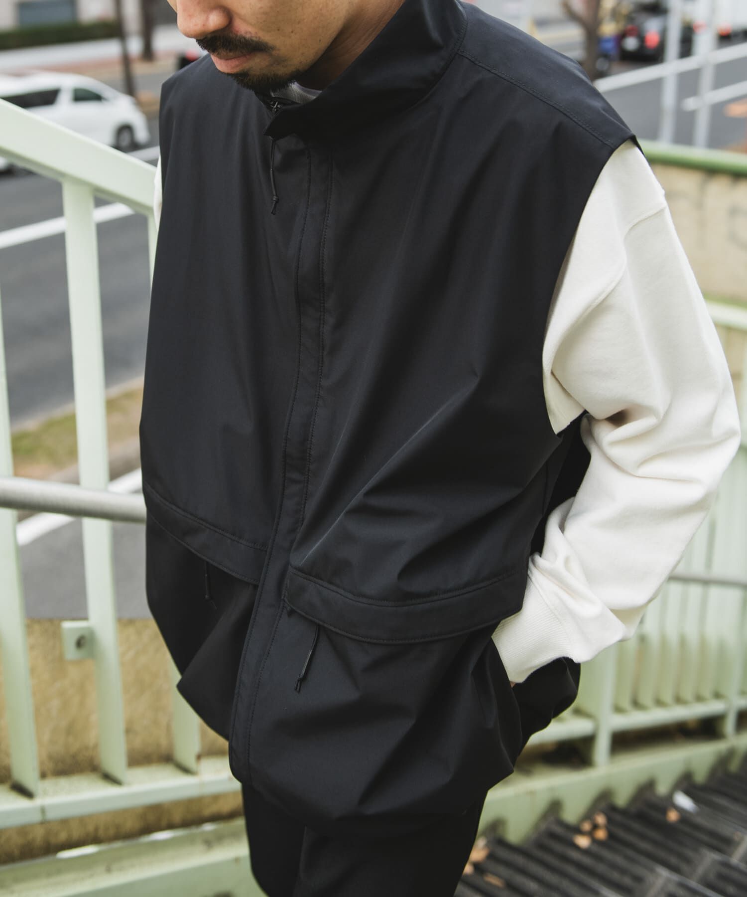 URBAN RESEARCH DOORS「『別注』Foxfire&times;DOORS　ゴアテックス ベスト」|ノーカラーコート|