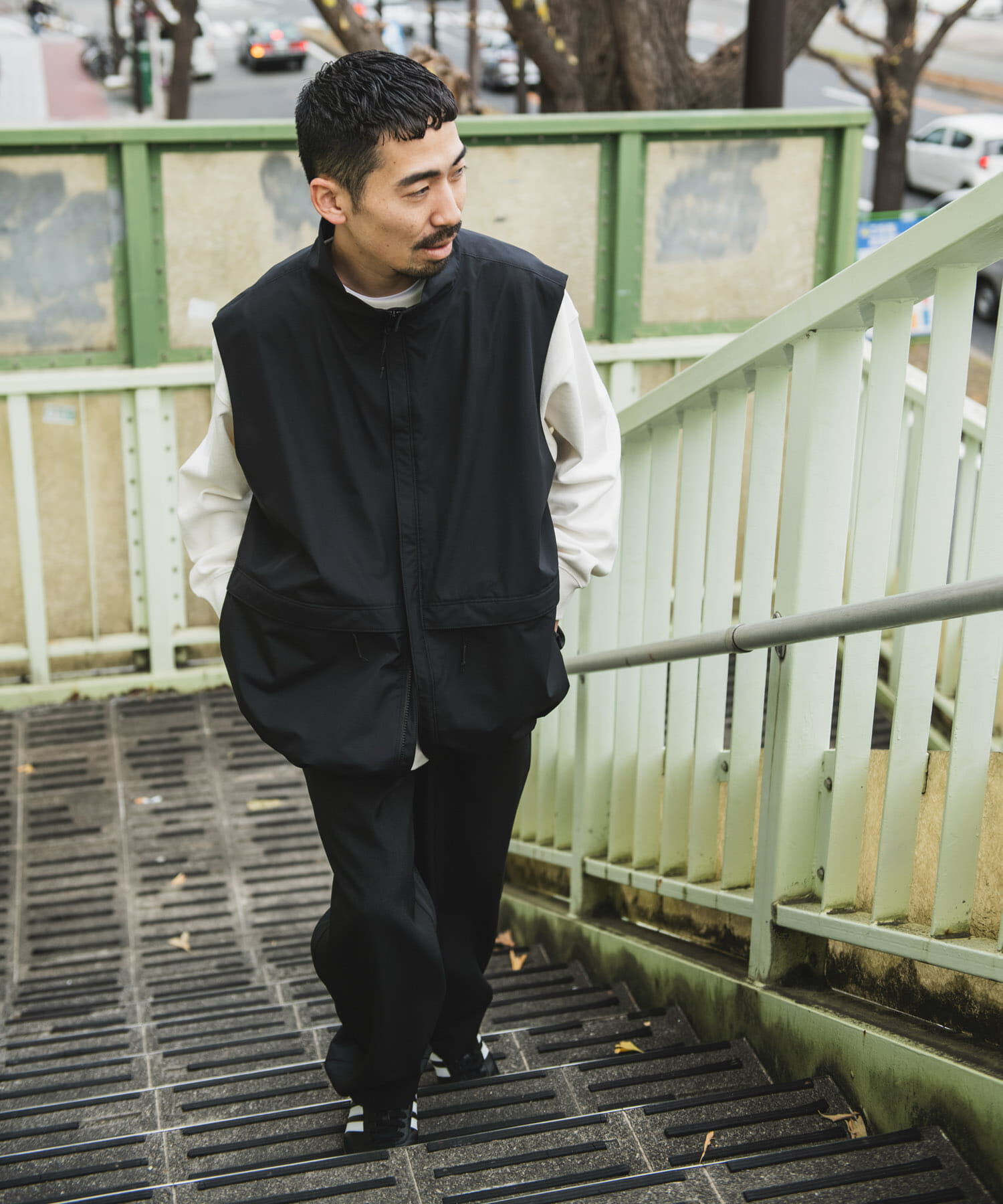 URBAN RESEARCH DOORS「『別注』Foxfire&times;DOORS　ゴアテックス ベスト」|ノーカラーコート|