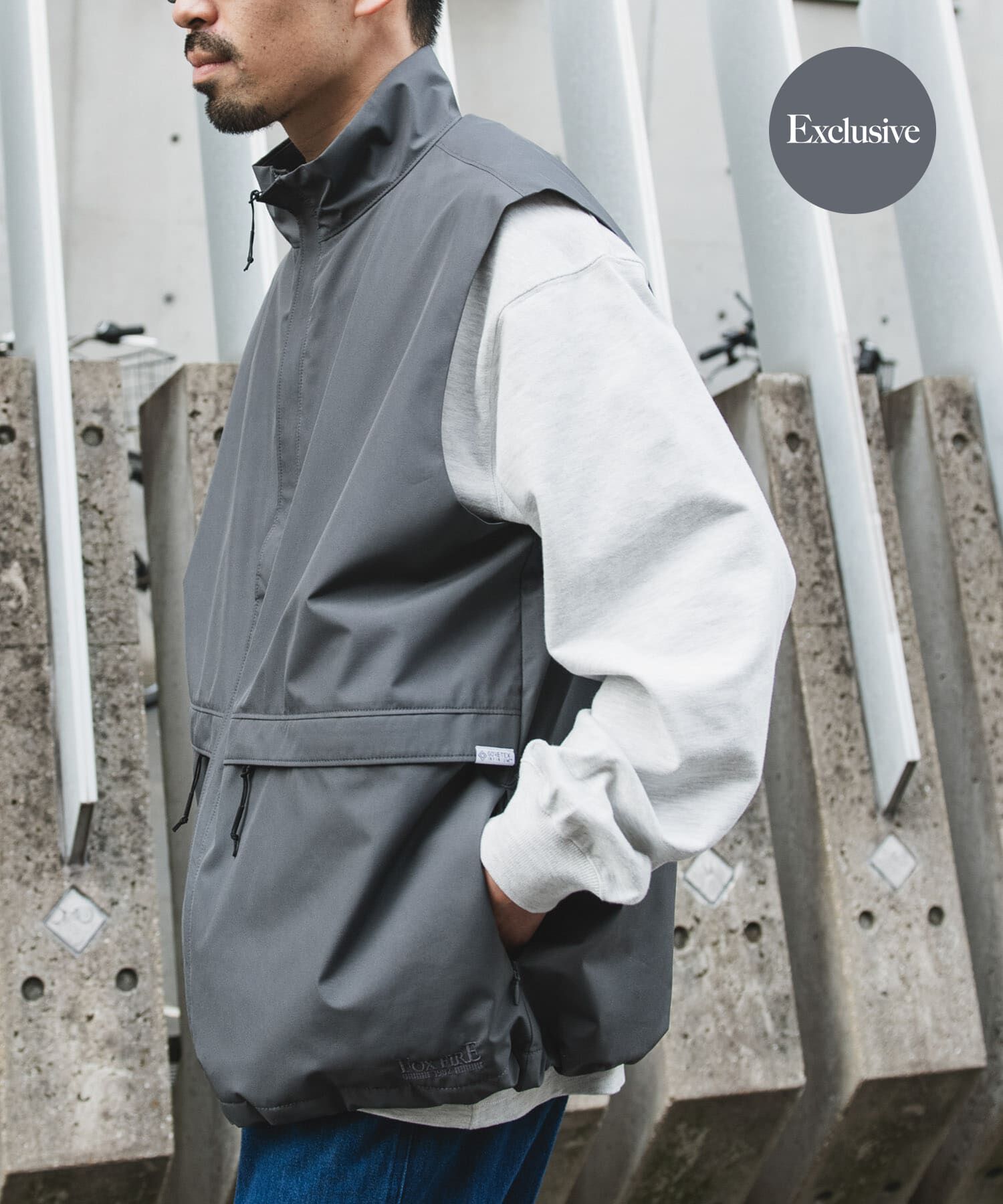URBAN RESEARCH DOORS「『別注』Foxfire&times;DOORS　ゴアテックス ベスト」|ノーカラーコート|チャコールグレー