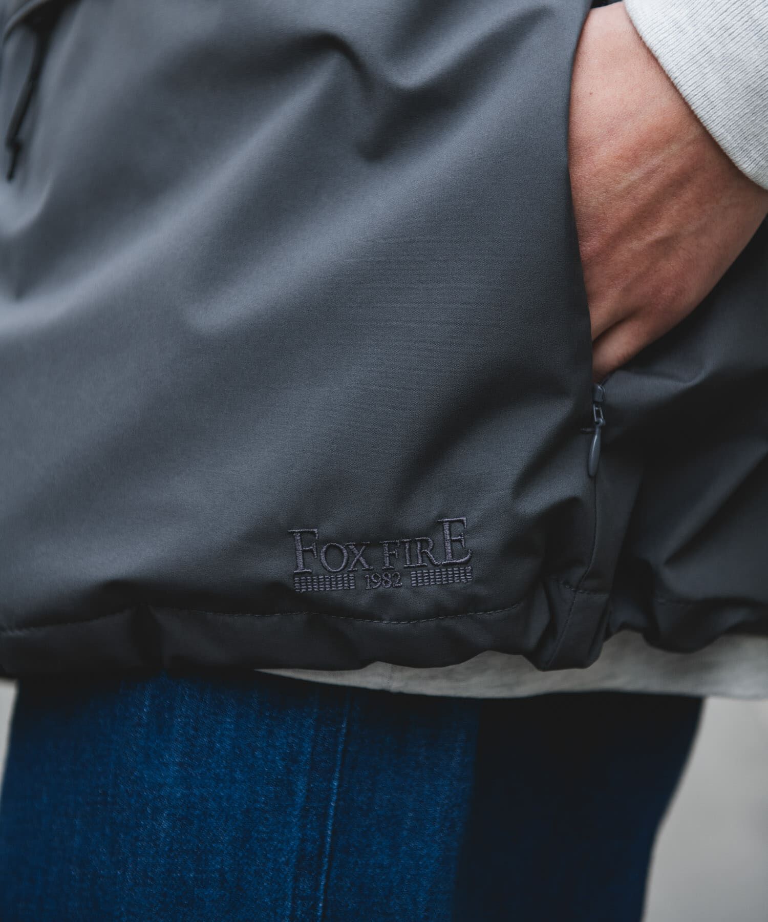 URBAN RESEARCH DOORS「『別注』Foxfire&times;DOORS　ゴアテックス ベスト」|ノーカラーコート|