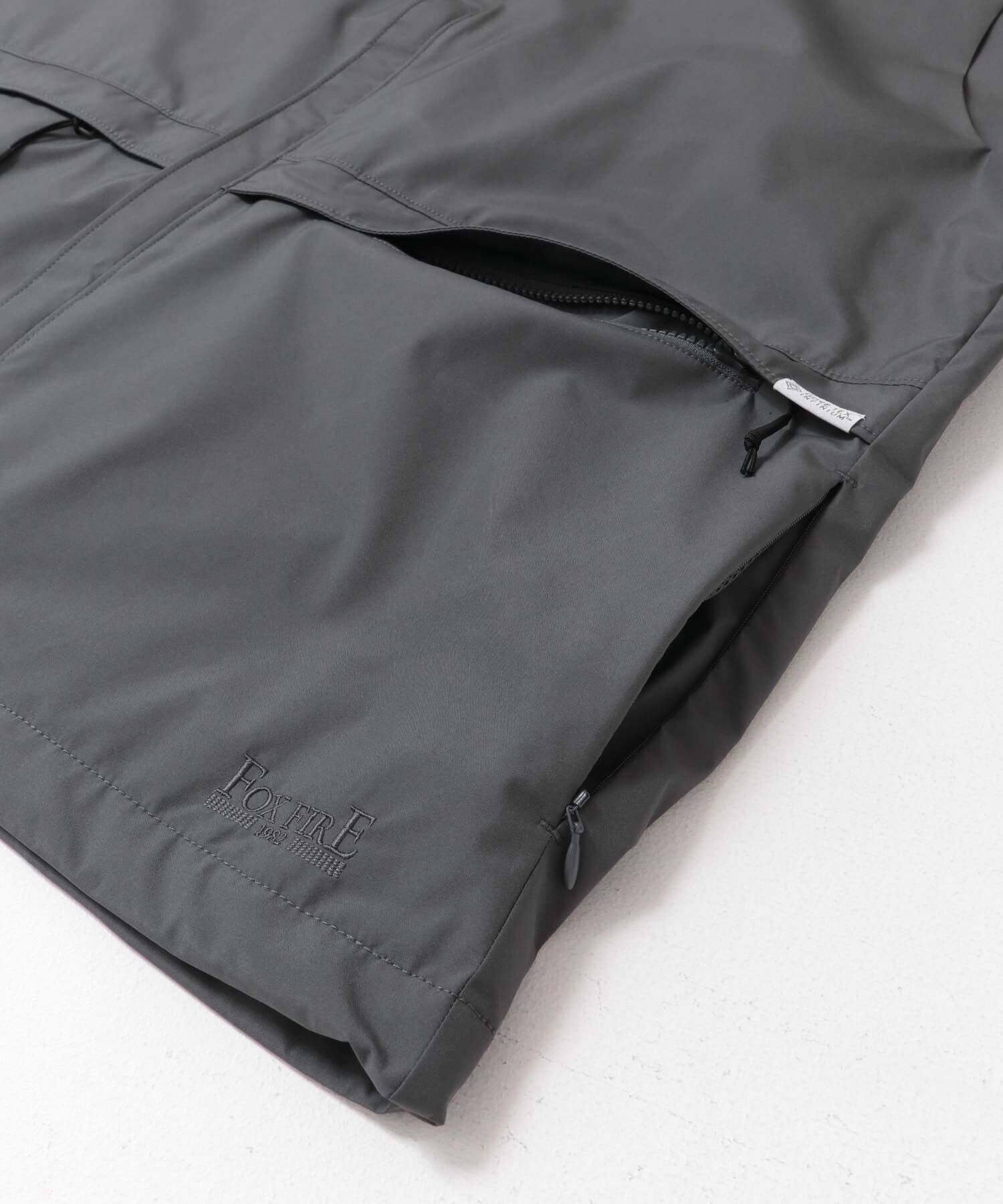 URBAN RESEARCH DOORS「『別注』Foxfire&times;DOORS　ゴアテックス ベスト」|ノーカラーコート|