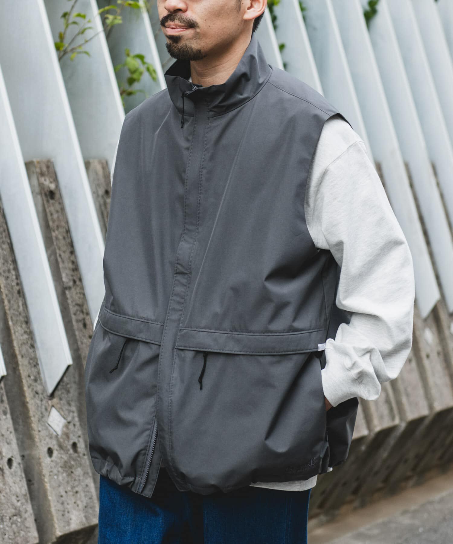 URBAN RESEARCH DOORS「『別注』Foxfire&times;DOORS　ゴアテックス ベスト」|ノーカラーコート|