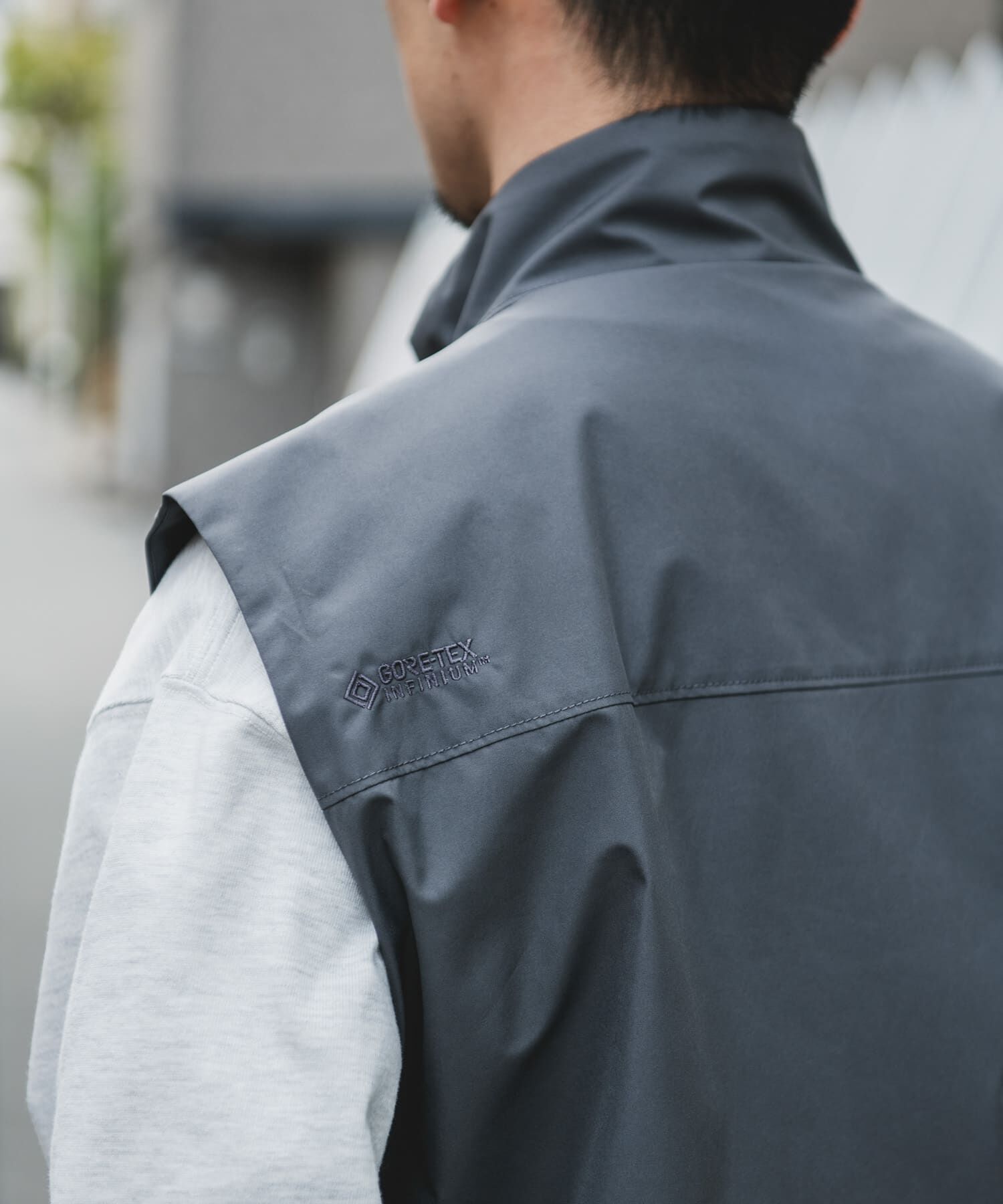 URBAN RESEARCH DOORS「『別注』Foxfire&times;DOORS　ゴアテックス ベスト」|ノーカラーコート|