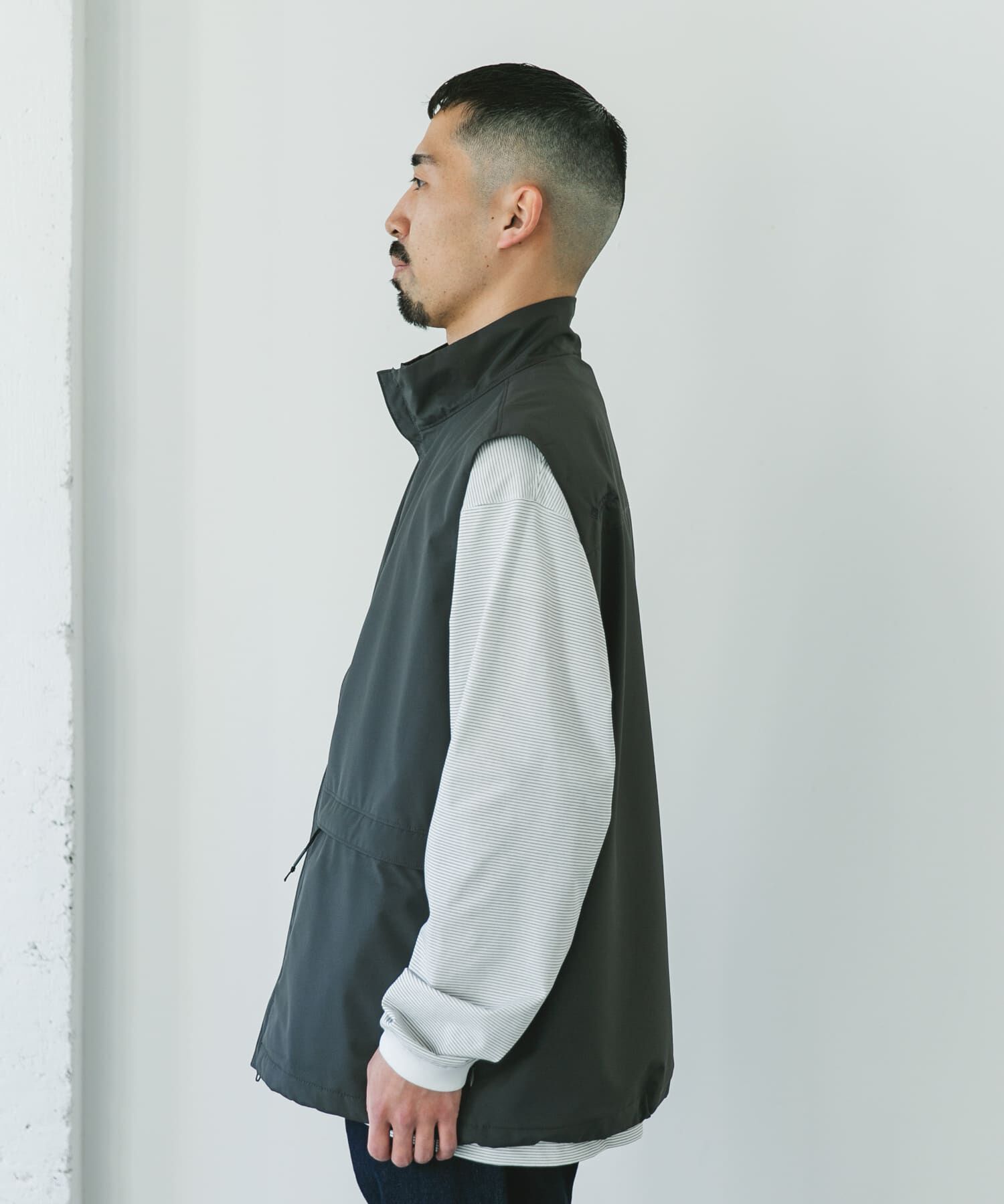 URBAN RESEARCH DOORS「『別注』Foxfire&times;DOORS　ゴアテックス ベスト」|ノーカラーコート|