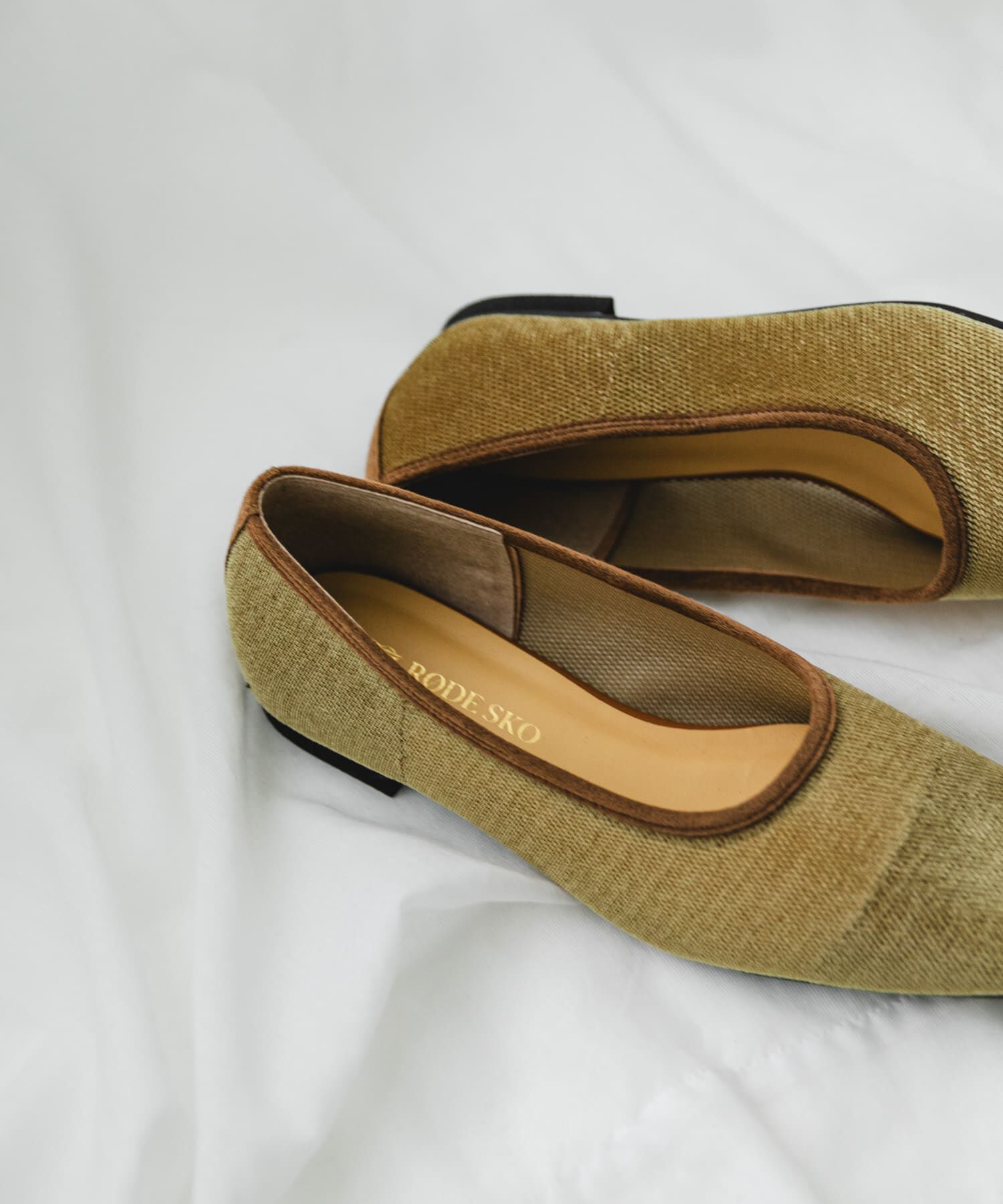 RODE SKO「『MADE IN JAPAN』スクエアベロアメッシュフラット」|バレエシューズ|