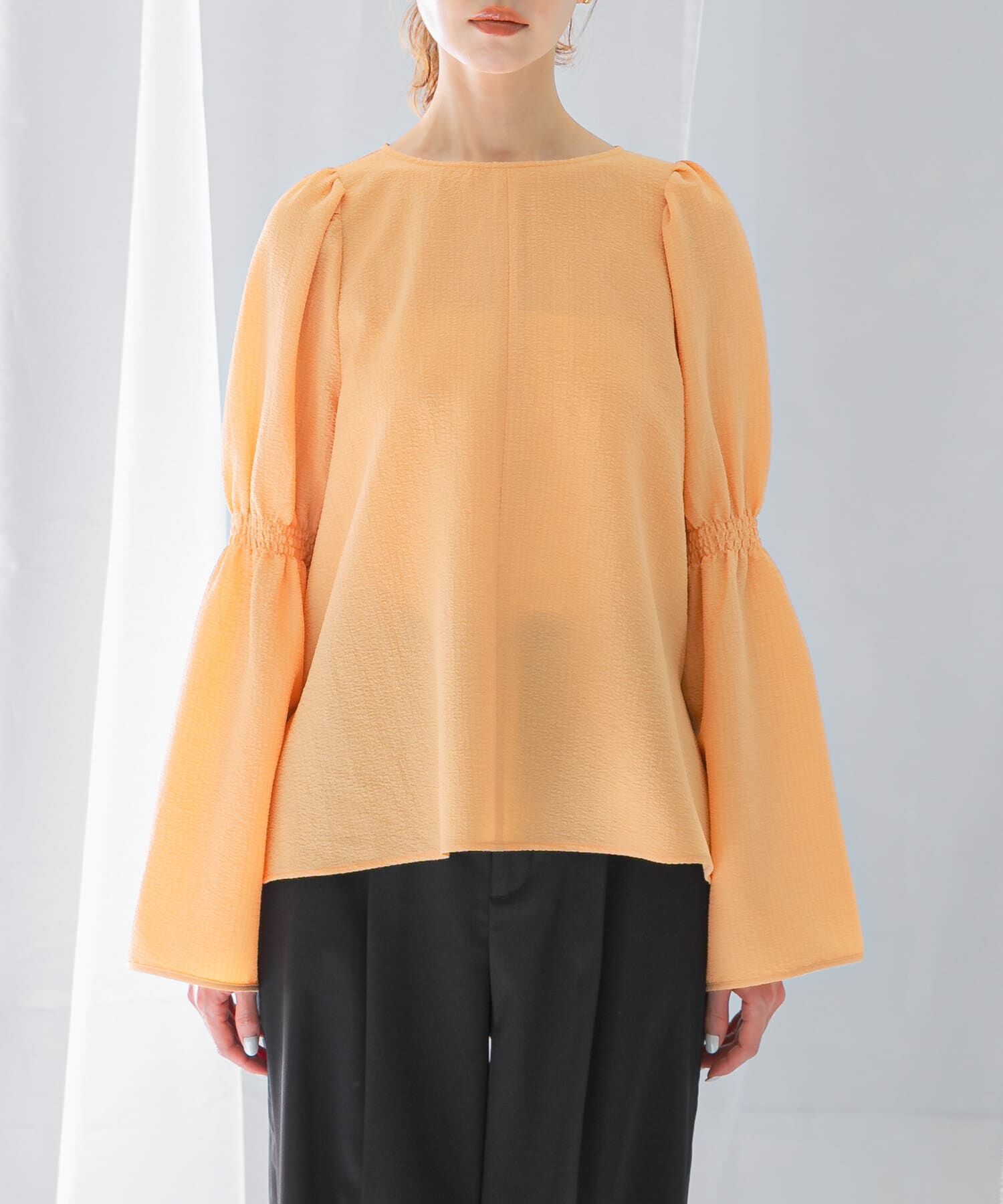 URBAN RESEARCH ROSSO「シャーリングベルスリーブブラウス」|シャツ・ブラウス|