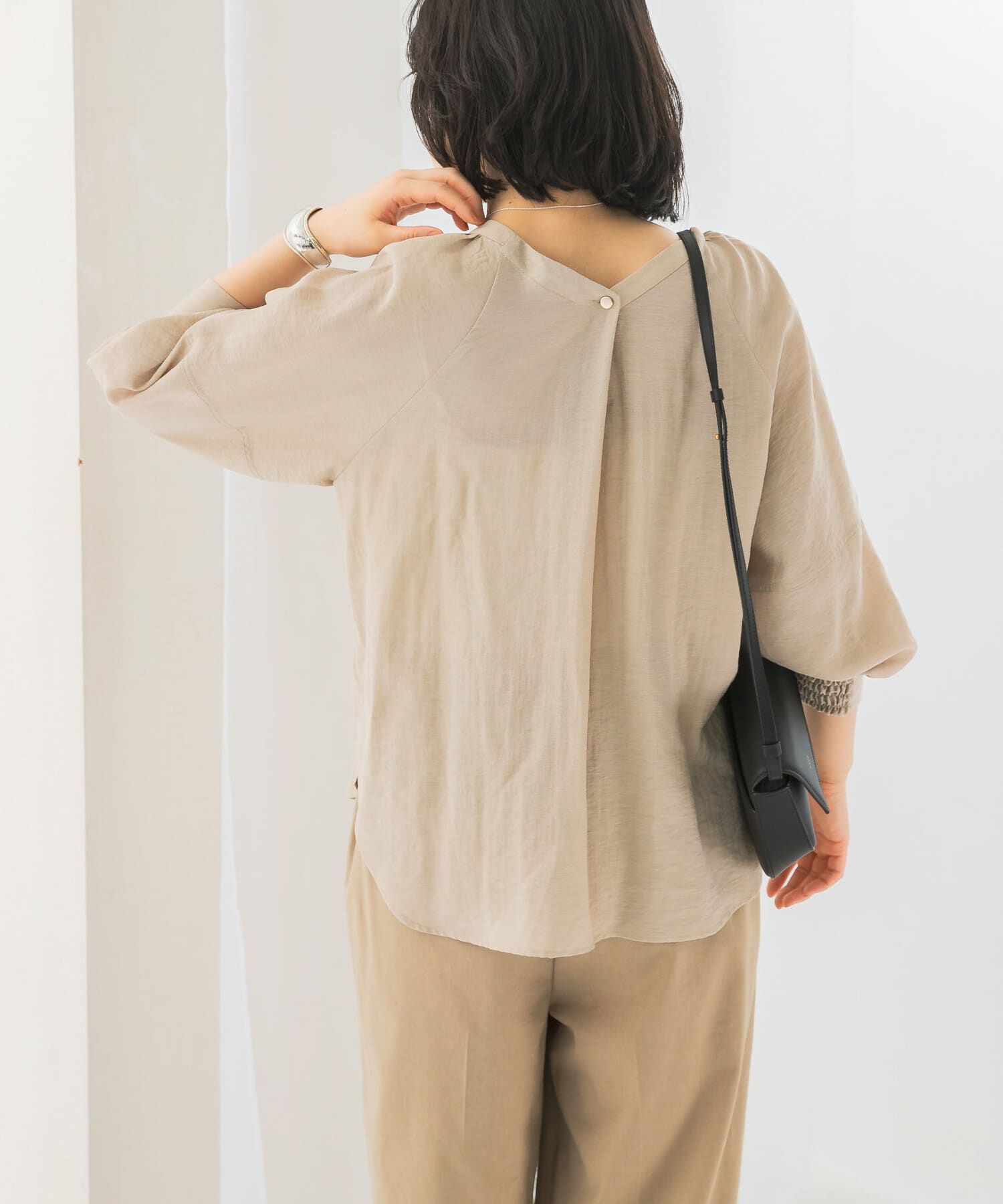 URBAN RESEARCH ROSSO「2WAYギャザースリーブブラウス」|シャツ・ブラウス|