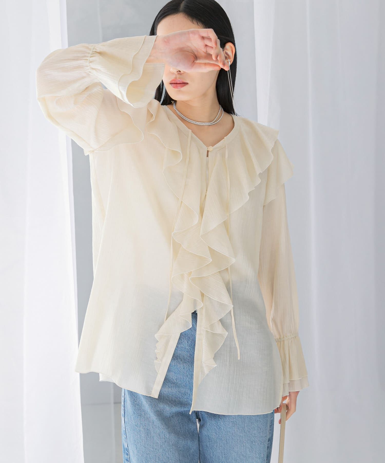 URBAN RESEARCH ROSSO「『WEB/一部店舗限定』ラッフルデザインブラウス」|シャツ・ブラウス|