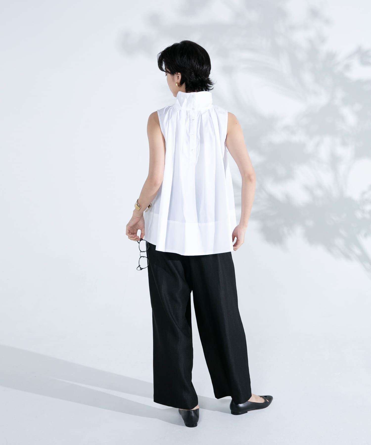 URBAN RESEARCH ROSSO「バックボタンハイネックフレアブラウス」|シャツ・ブラウス|