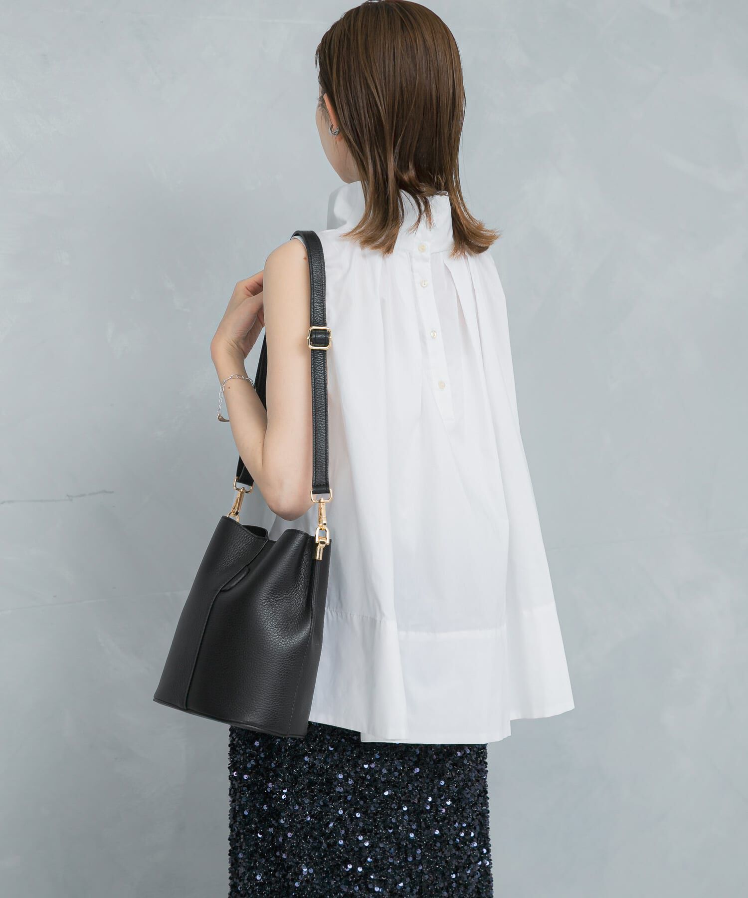 URBAN RESEARCH ROSSO「バックボタンハイネックフレアブラウス」|シャツ・ブラウス|