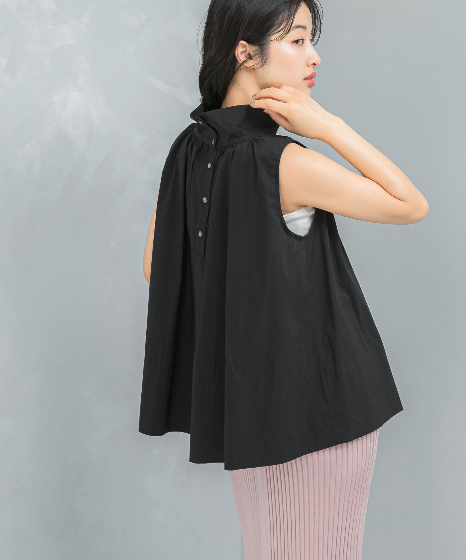 URBAN RESEARCH ROSSO「バックボタンハイネックフレアブラウス」|シャツ・ブラウス|