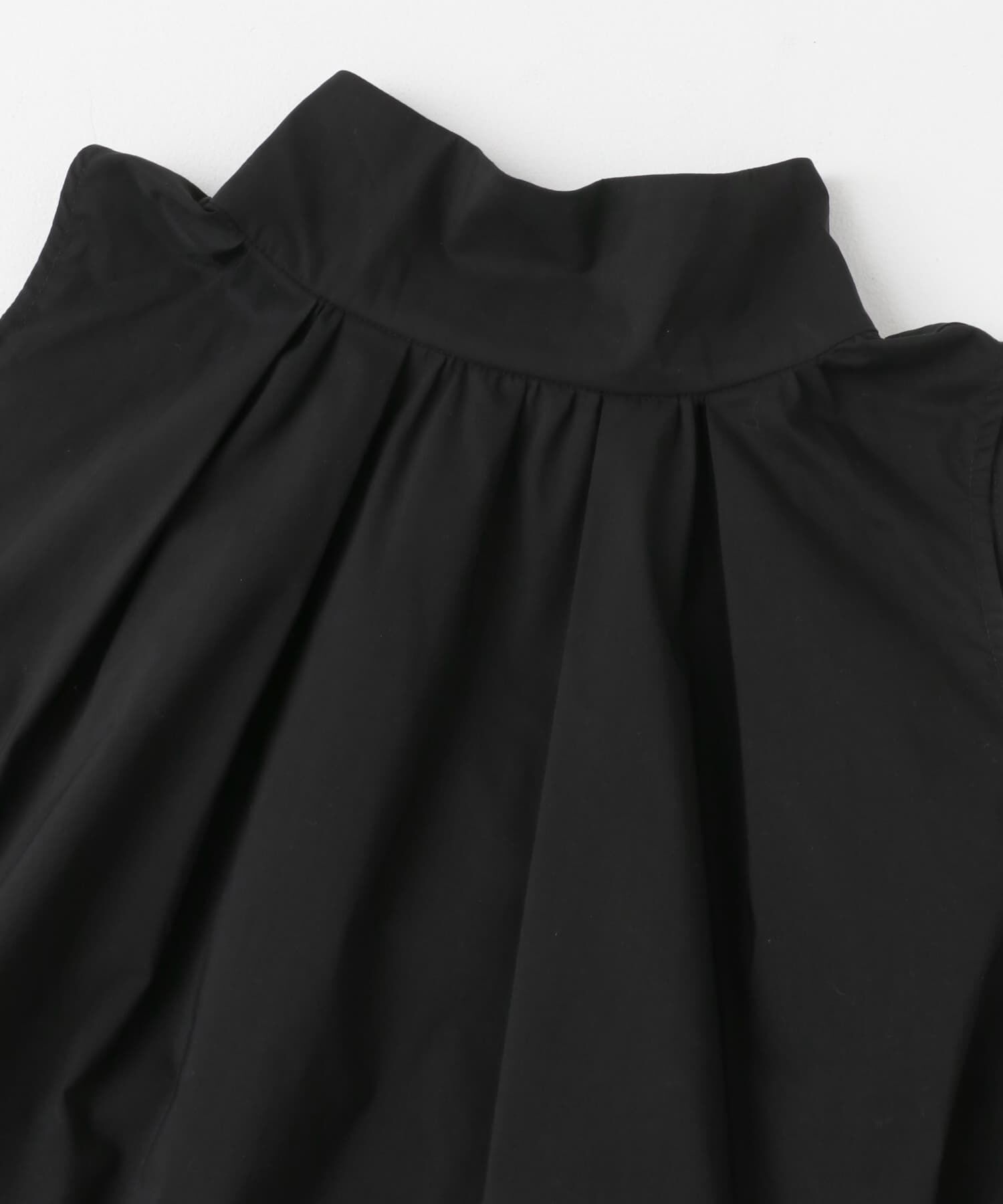 URBAN RESEARCH ROSSO「バックボタンハイネックフレアブラウス」|シャツ・ブラウス|