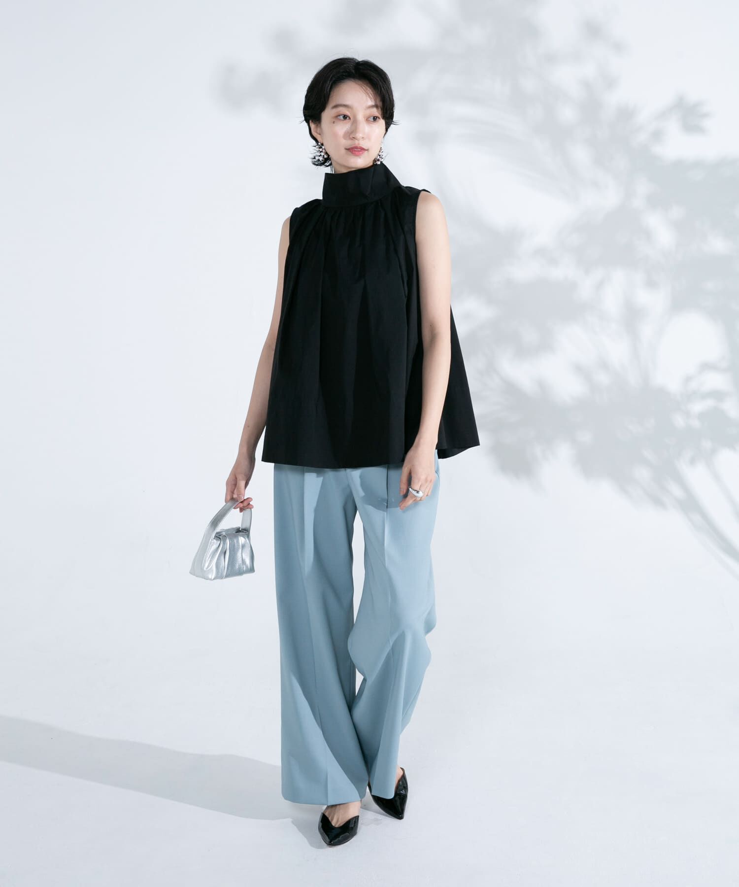 URBAN RESEARCH ROSSO「バックボタンハイネックフレアブラウス」|シャツ・ブラウス|