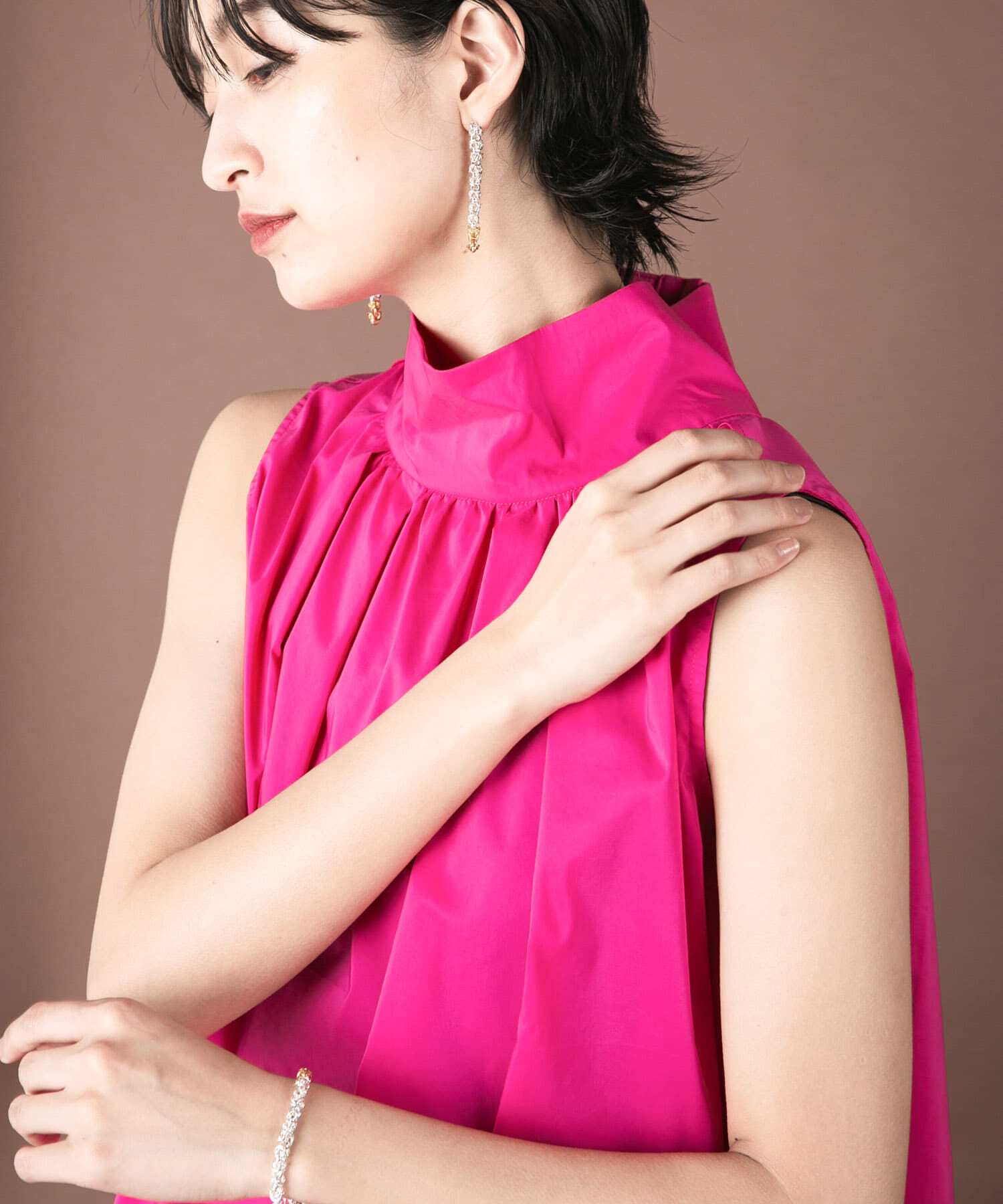 URBAN RESEARCH ROSSO「バックボタンハイネックフレアブラウス」|シャツ・ブラウス|