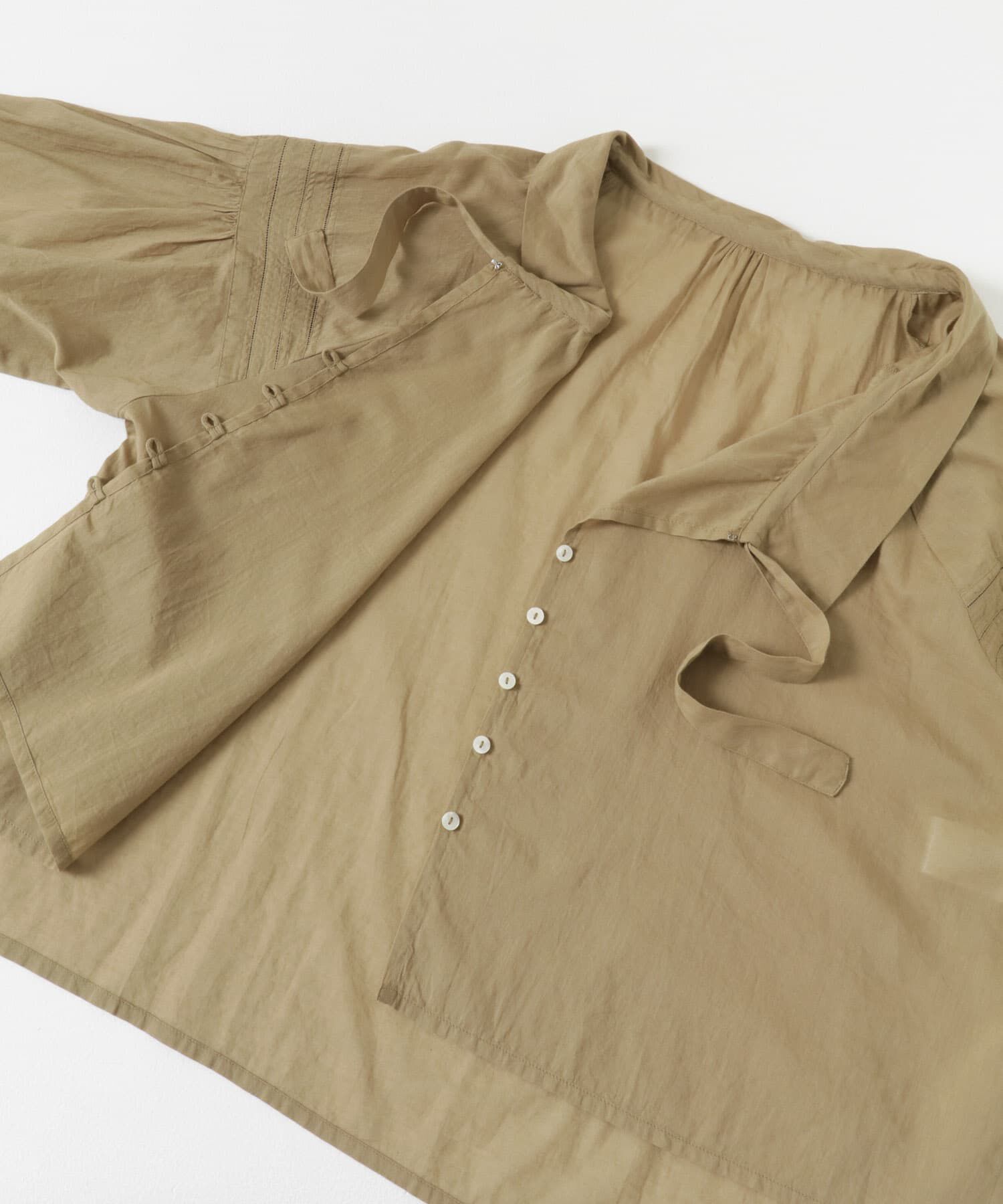 URBAN RESEARCH「コットンボイルフリルカラーブラウス」|シャツ・ブラウス|