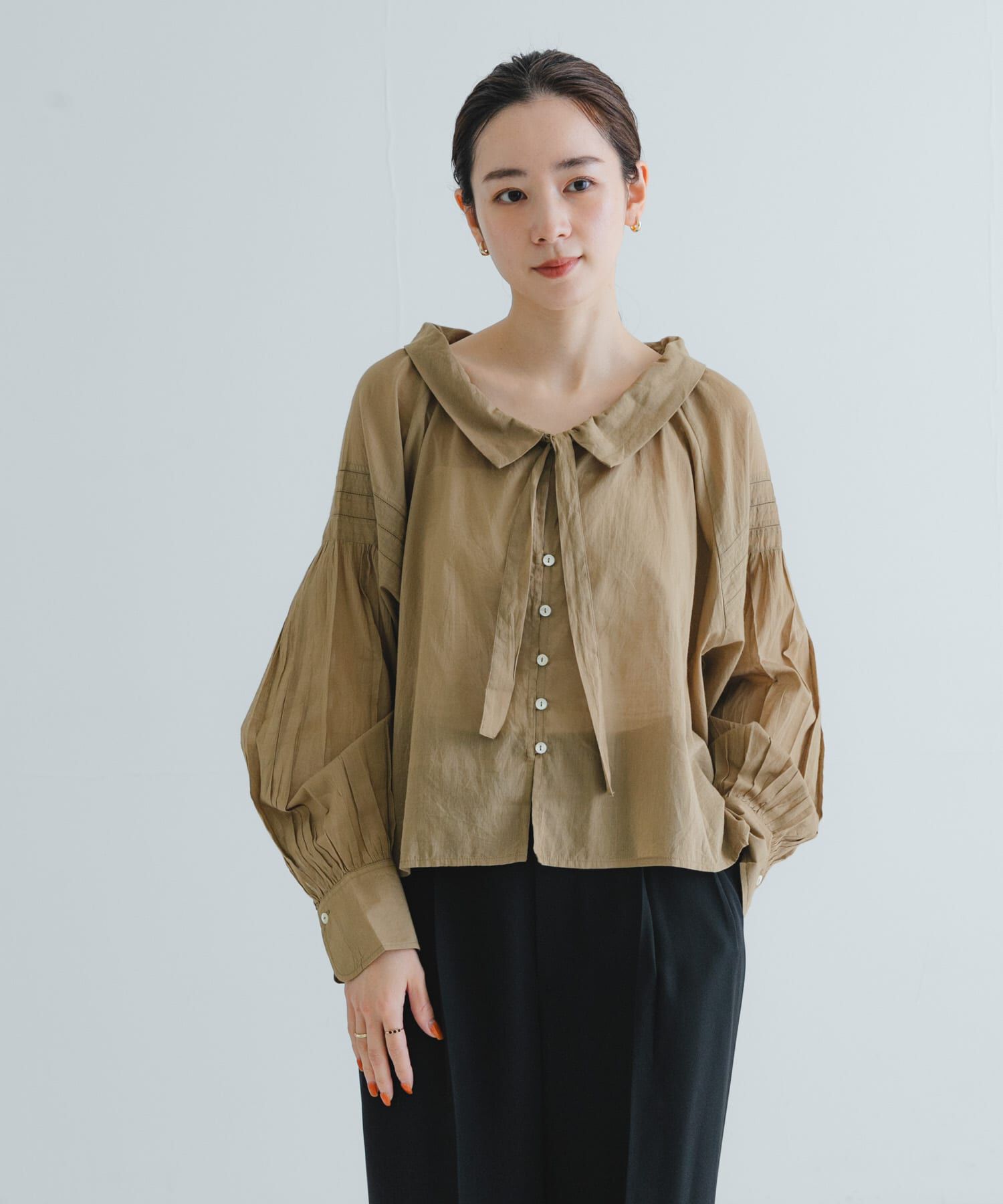 URBAN RESEARCH「コットンボイルフリルカラーブラウス」|シャツ・ブラウス|