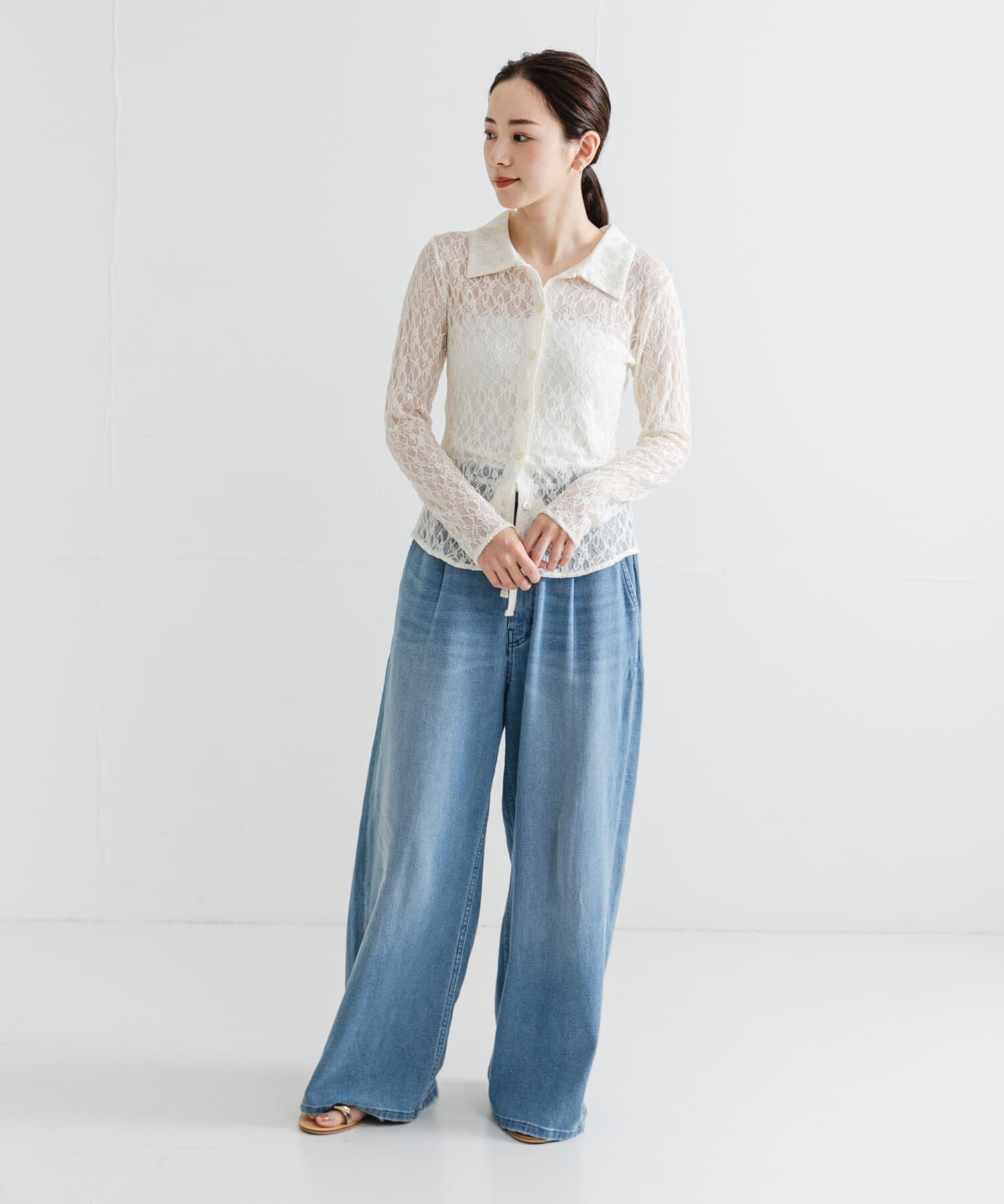 URBAN RESEARCH「ストレッチレースシャツカラーブラウス」|シャツ・ブラウス|