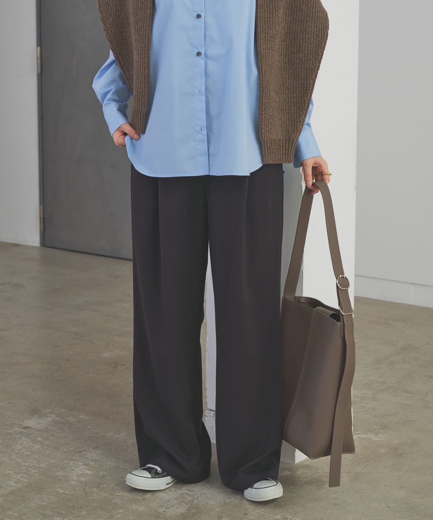 URBAN RESEARCH DOORS「『仁村紗和さん着用』『UR TECH』完声フロントタックイージーパンツ」|その他|ブラック