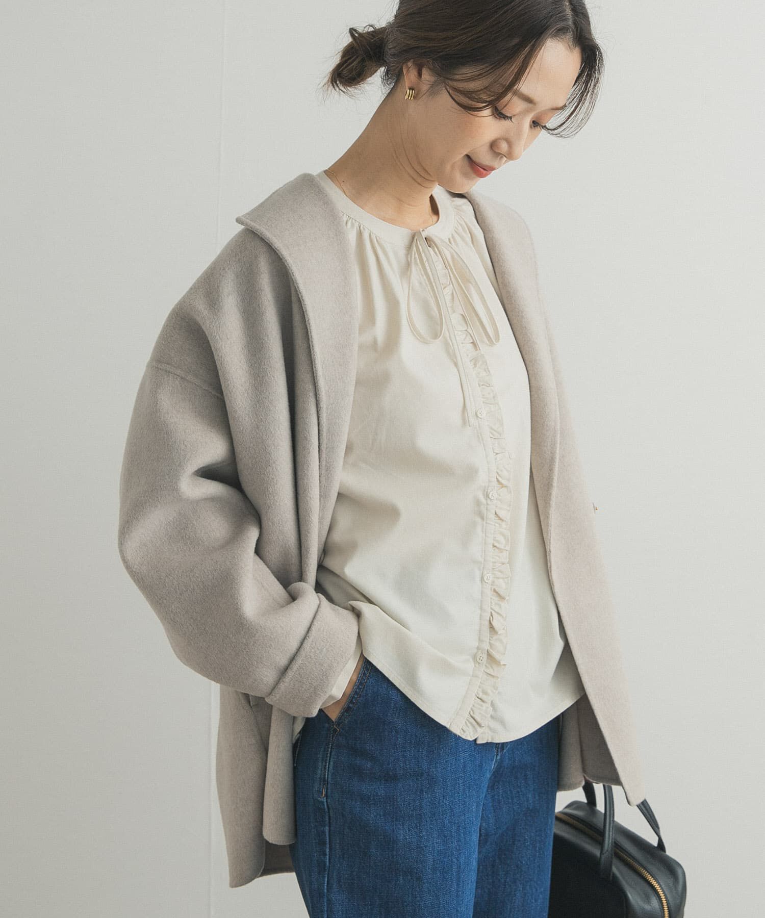 URBAN RESEARCH DOORS「『蓄熱』フリルリボンブラウス」|シャツ・ブラウス|