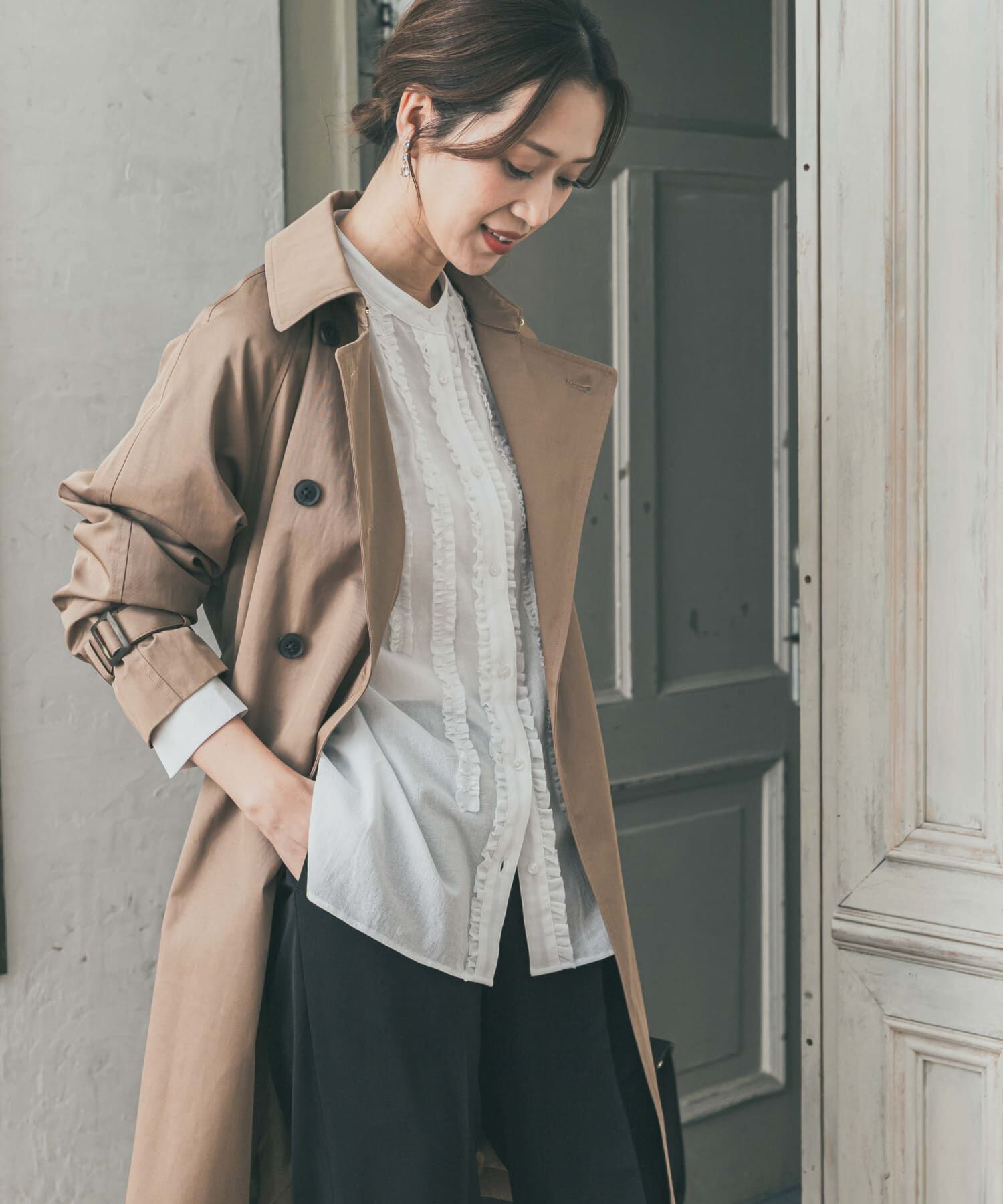 URBAN RESEARCH DOORS「フロントフリルスタンドカラーブラウス」|シャツ・ブラウス|