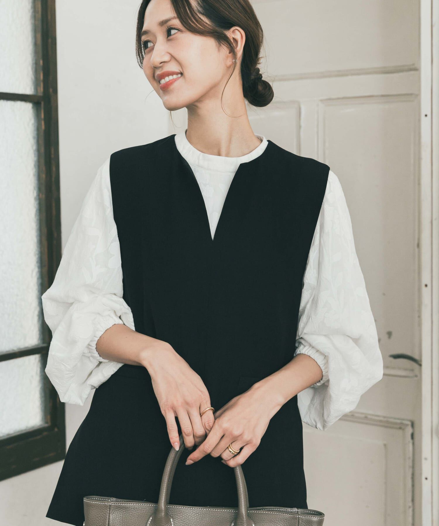 URBAN RESEARCH DOORS「フラワーオパールブラウス」|シャツ・ブラウス|