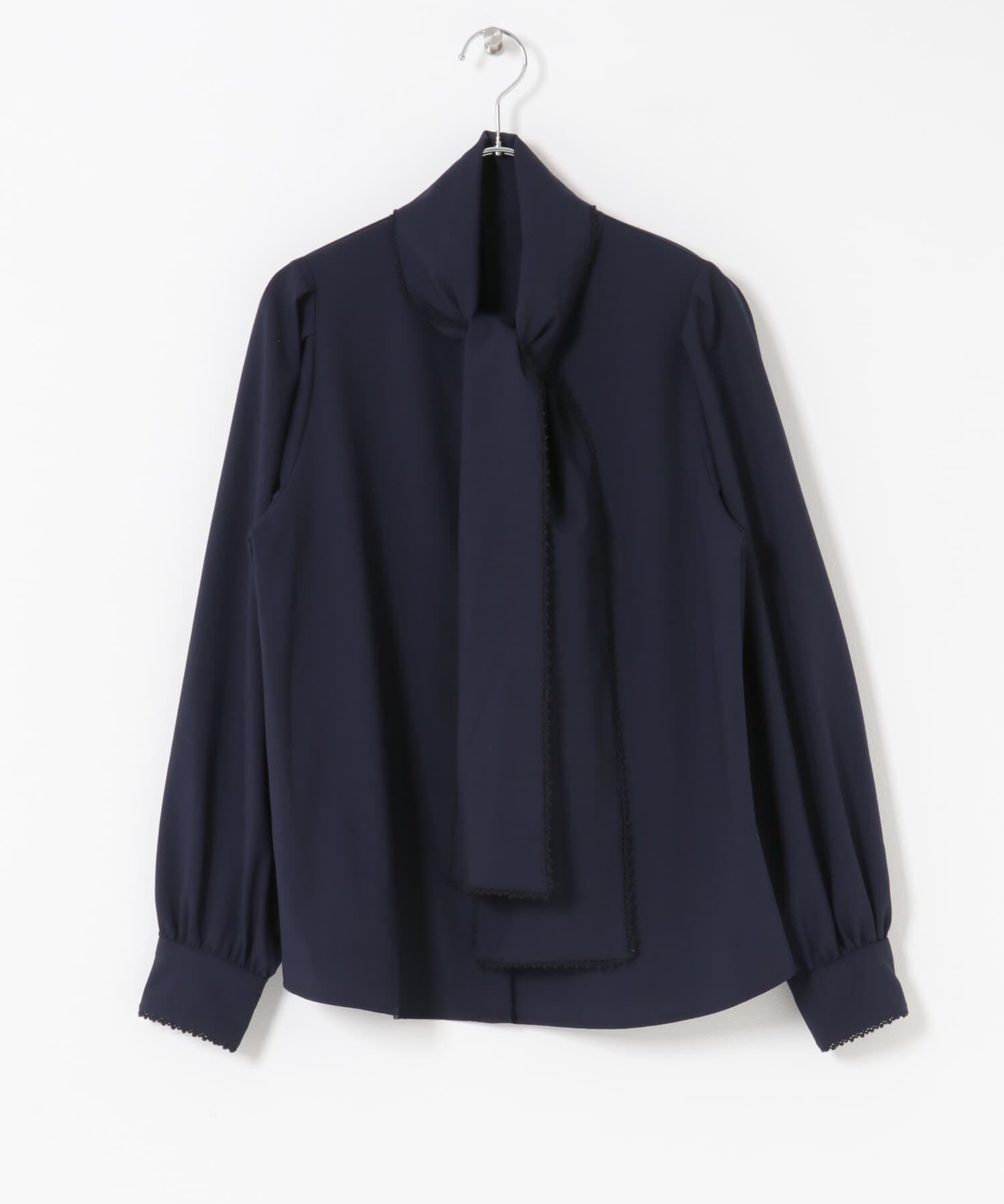 URBAN RESEARCH ROSSO「『WEB/一部店舗限定』トリミングボウタイブラウス」|シャツ・ブラウス|