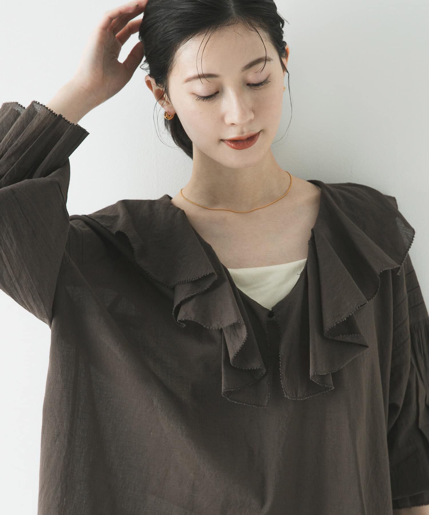 URBAN RESEARCH「コットンボイルラッフルブラウス」|シャツ・ブラウス|ブラウン