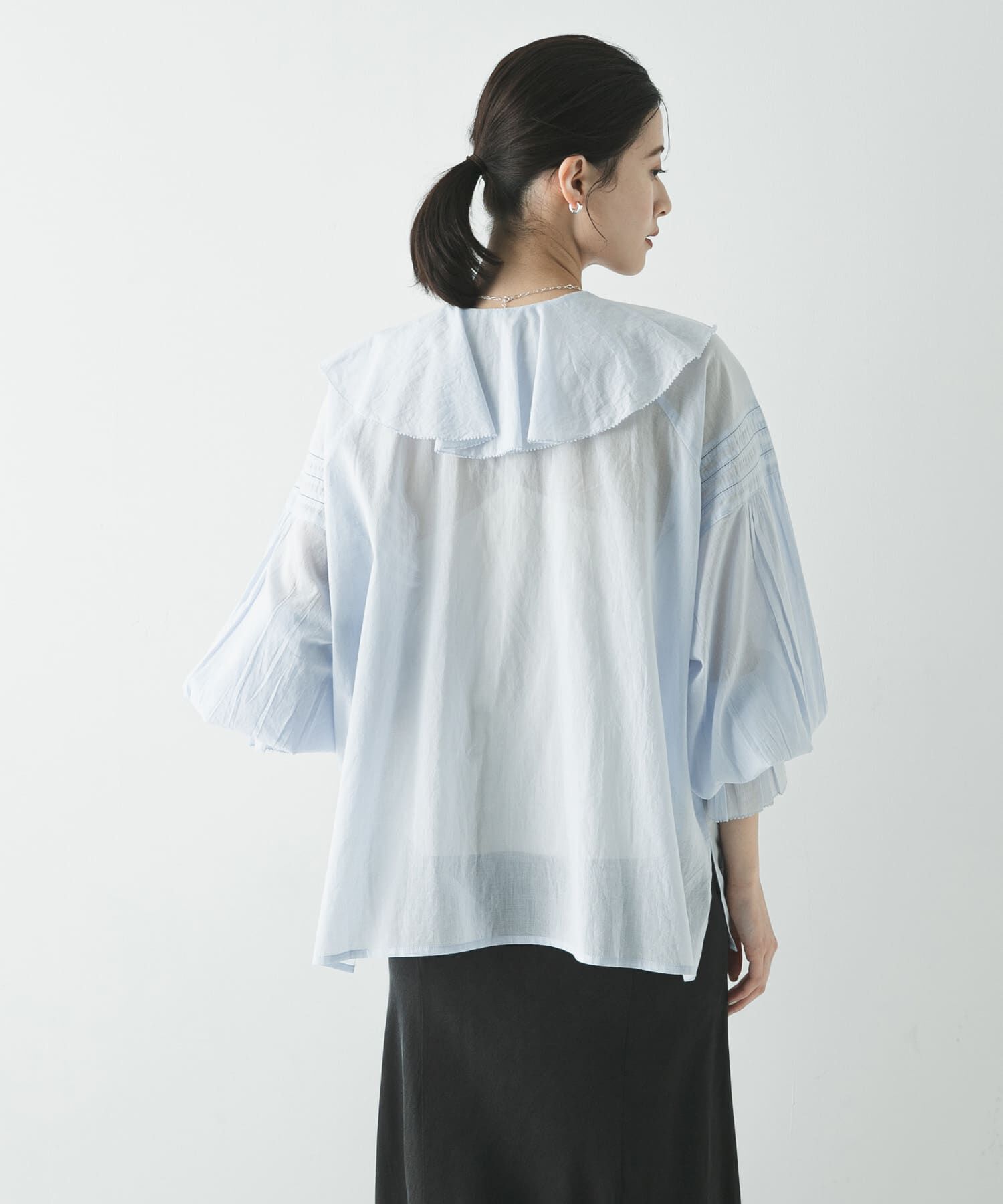 URBAN RESEARCH「コットンボイルラッフルブラウス」|シャツ・ブラウス|
